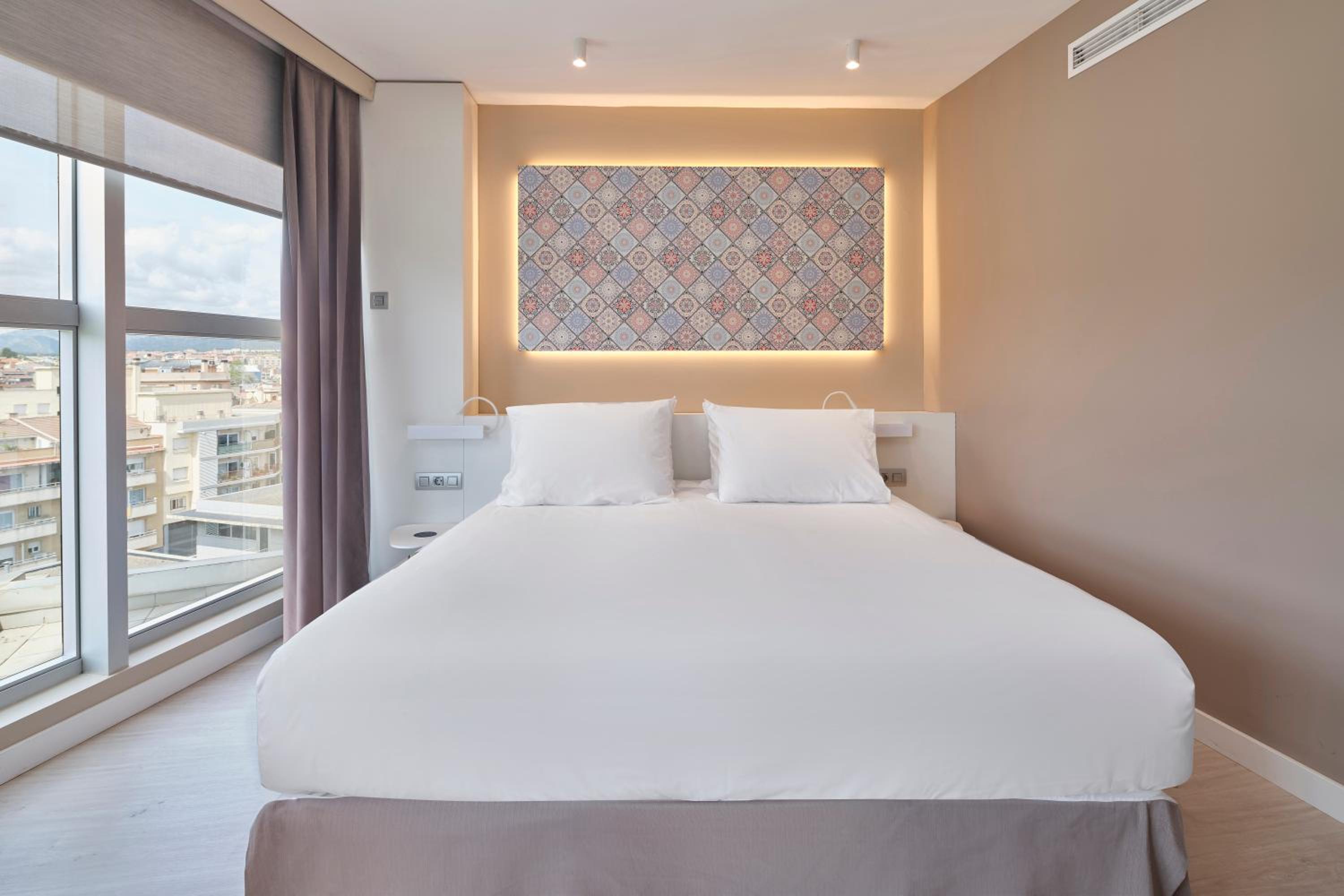 Double Room - Photo 7