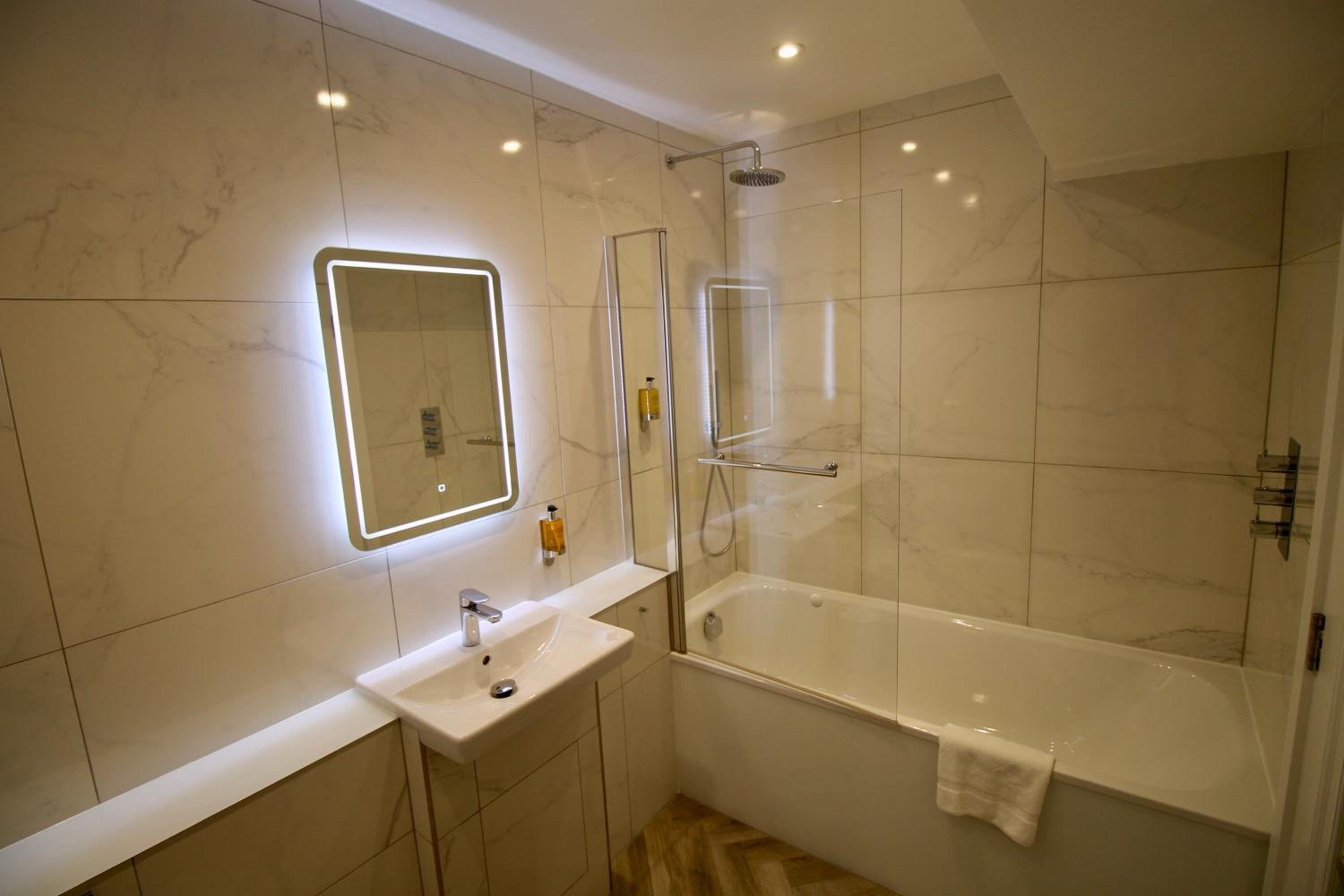 Townhouse Group Suites photo 3