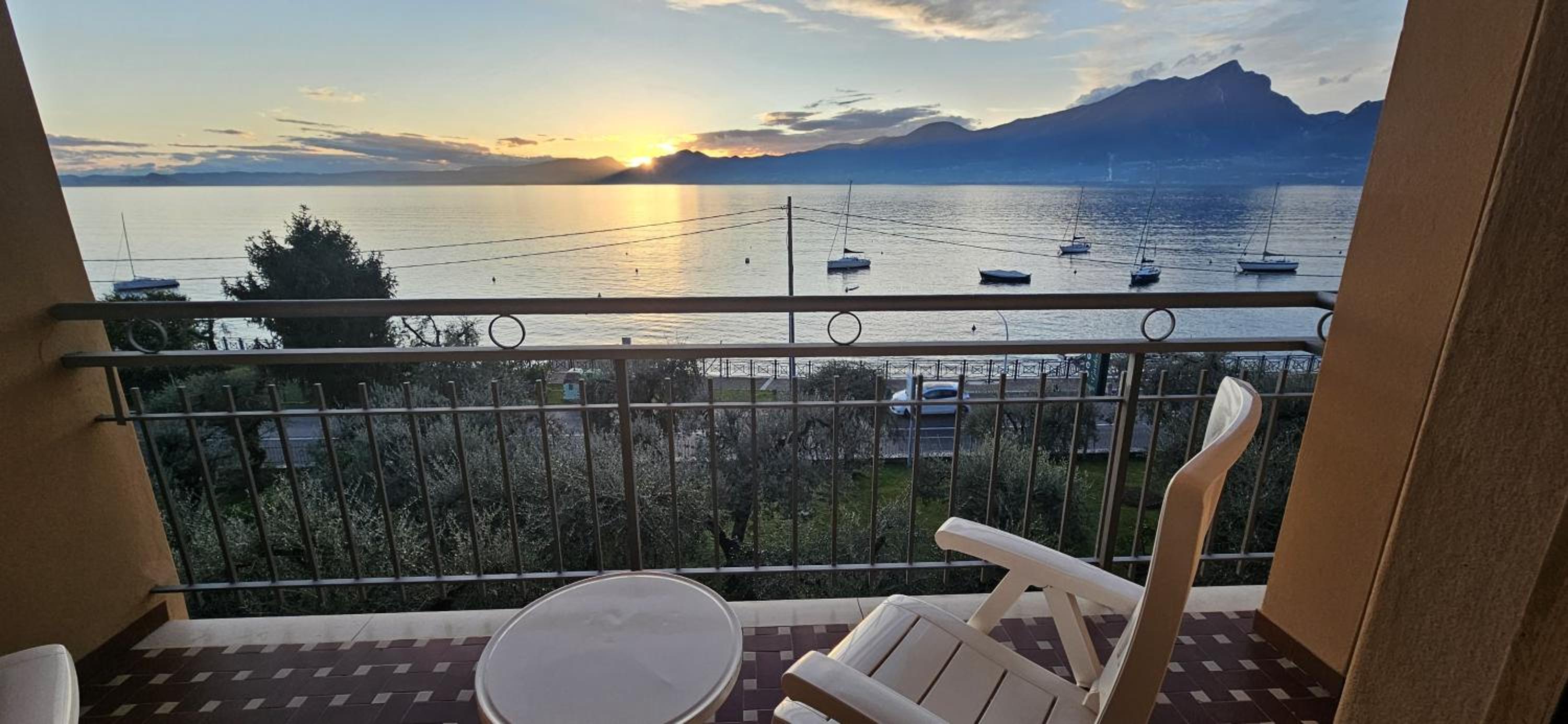 Double Room with Lake View photo 3