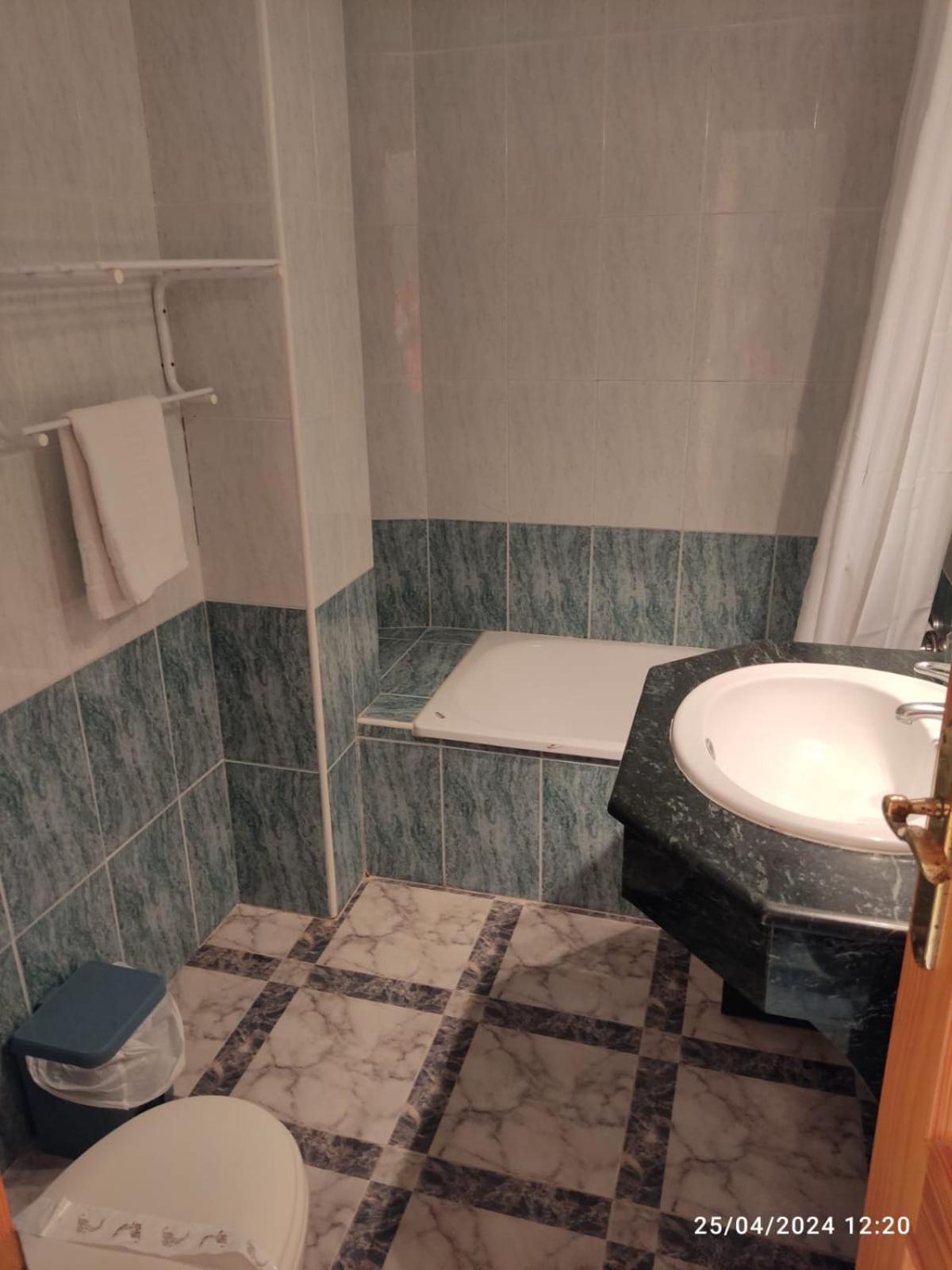 Twin Room with Balcony photo 3