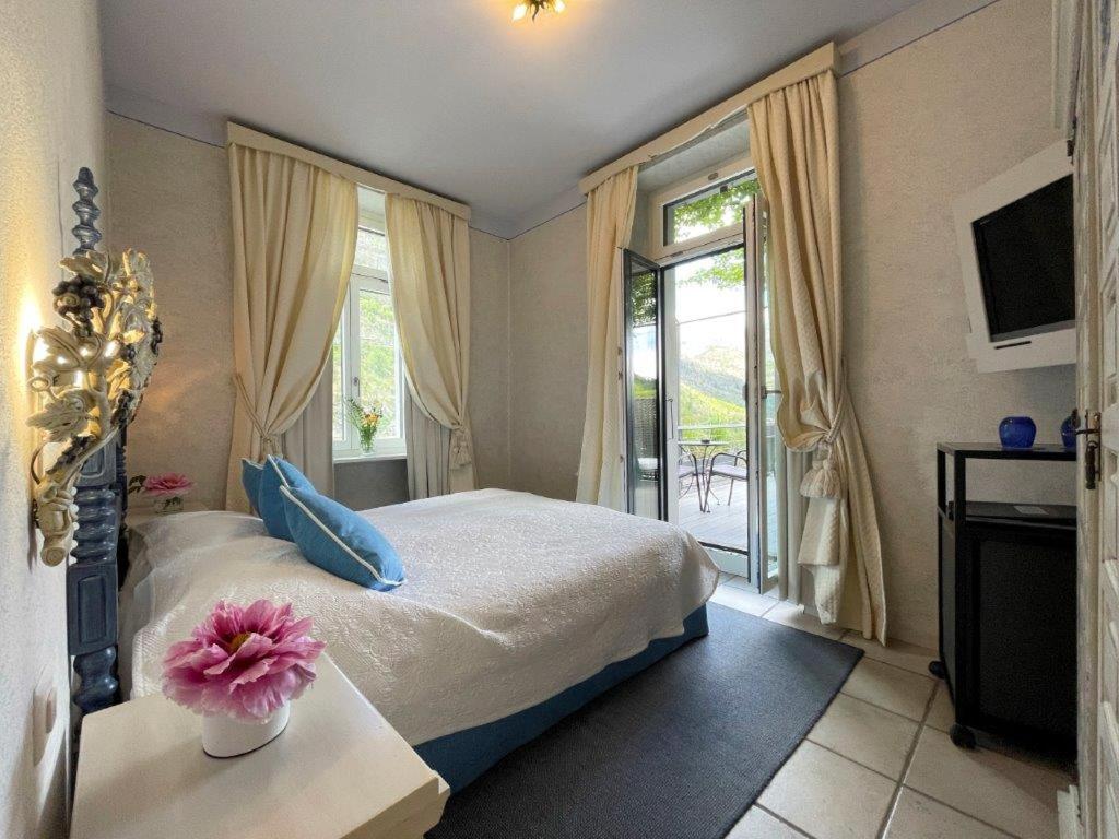 Double Room with Mountain View photo 2