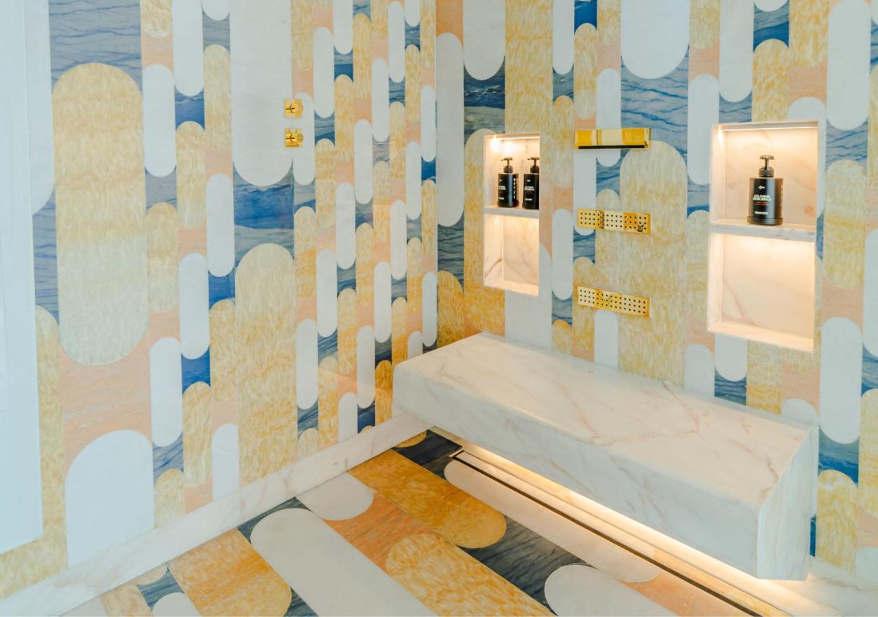 Suite - Designer - Photo 10