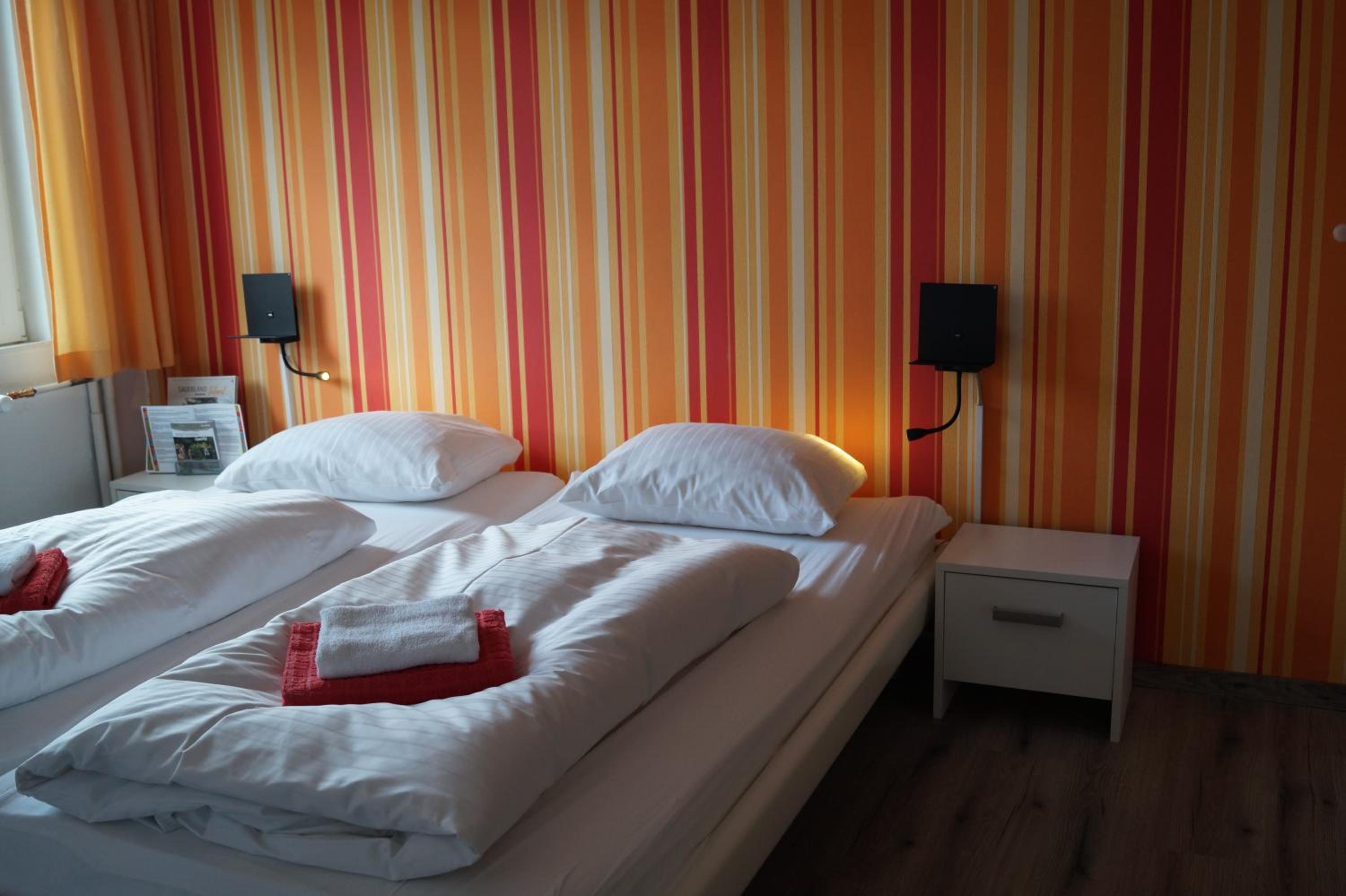 Quadruple Room with Private Bathroom photo 1