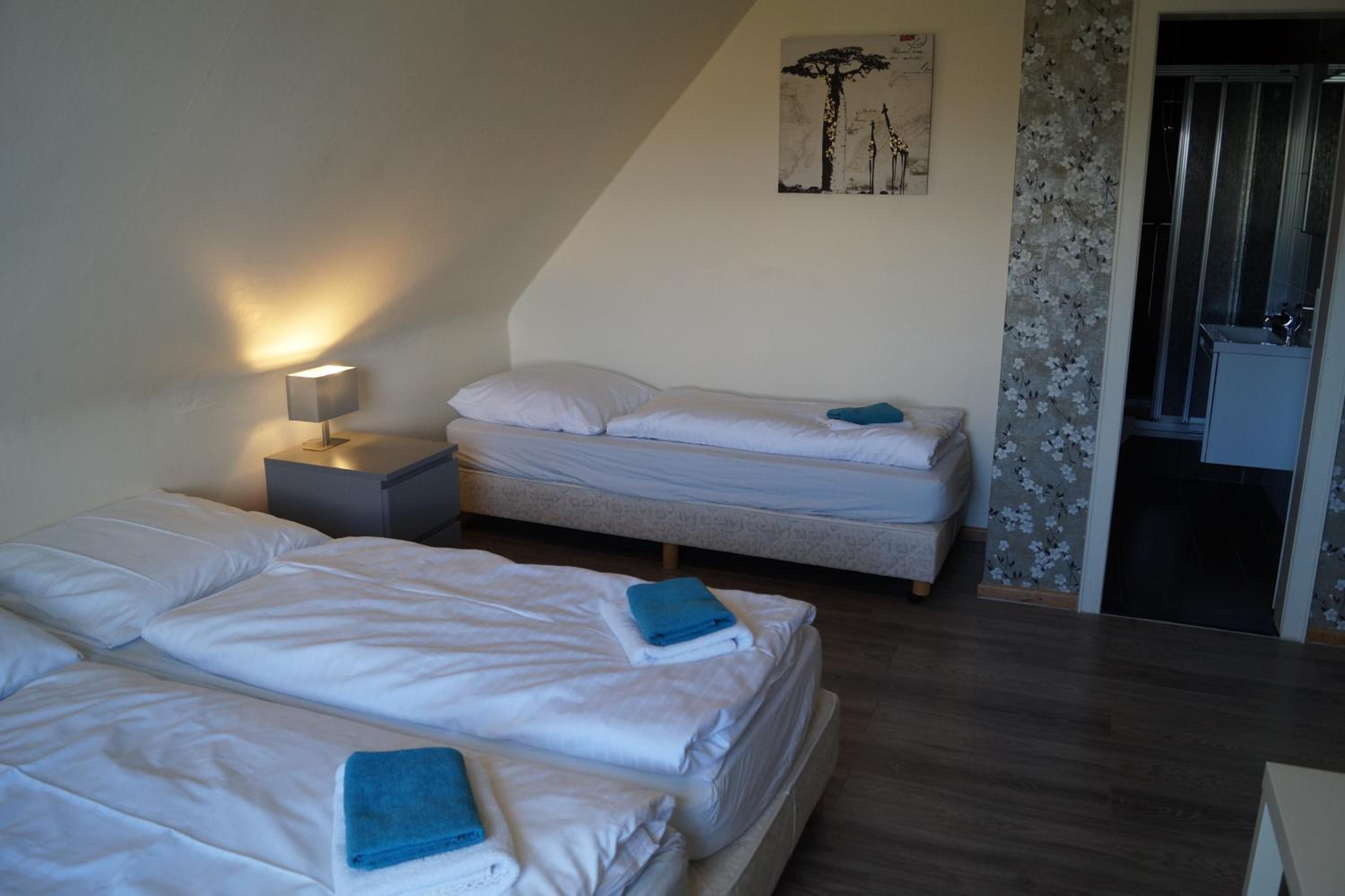 Triple Room with Private Bathroom - Photo 7