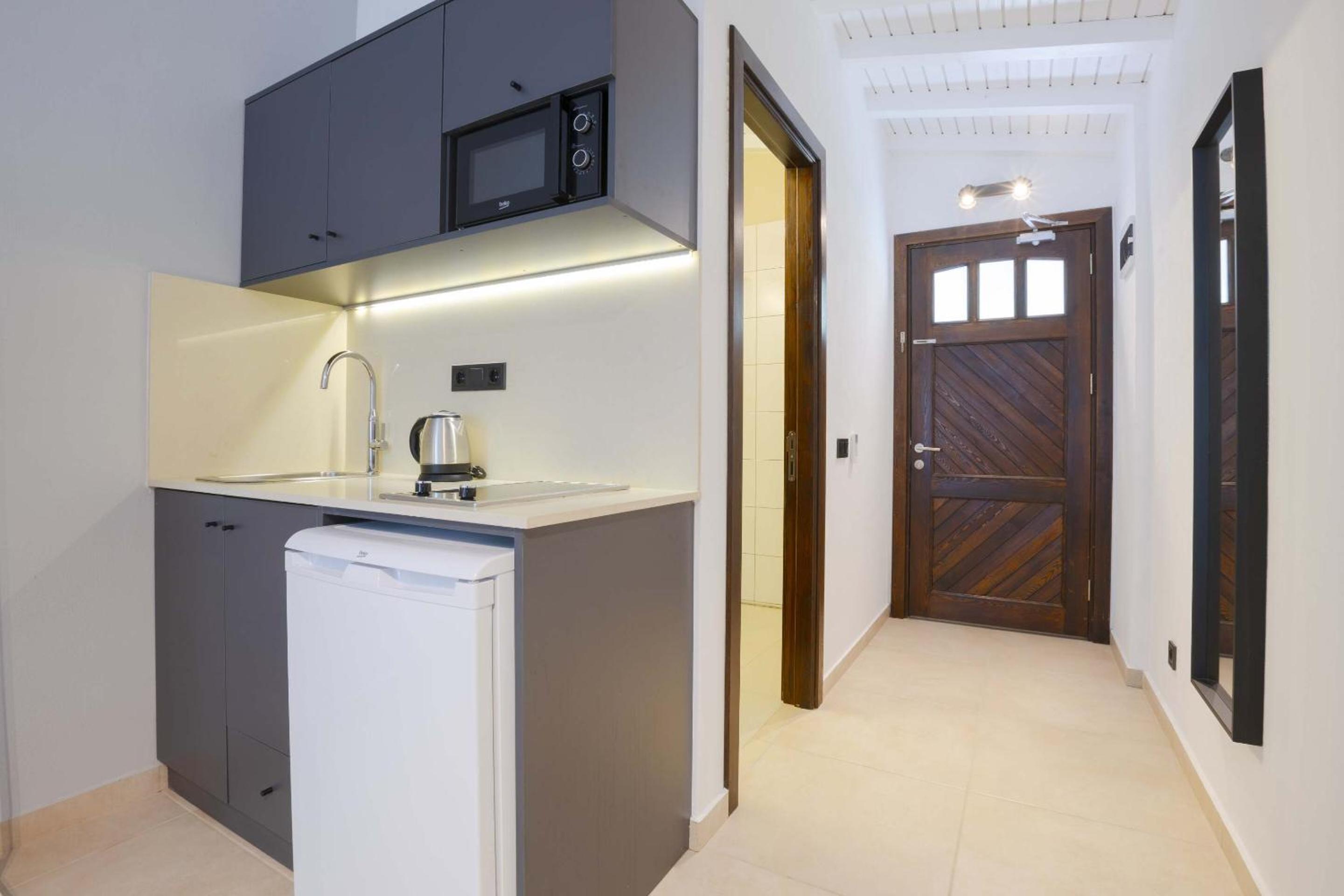Superior Bungalow - Photo 6