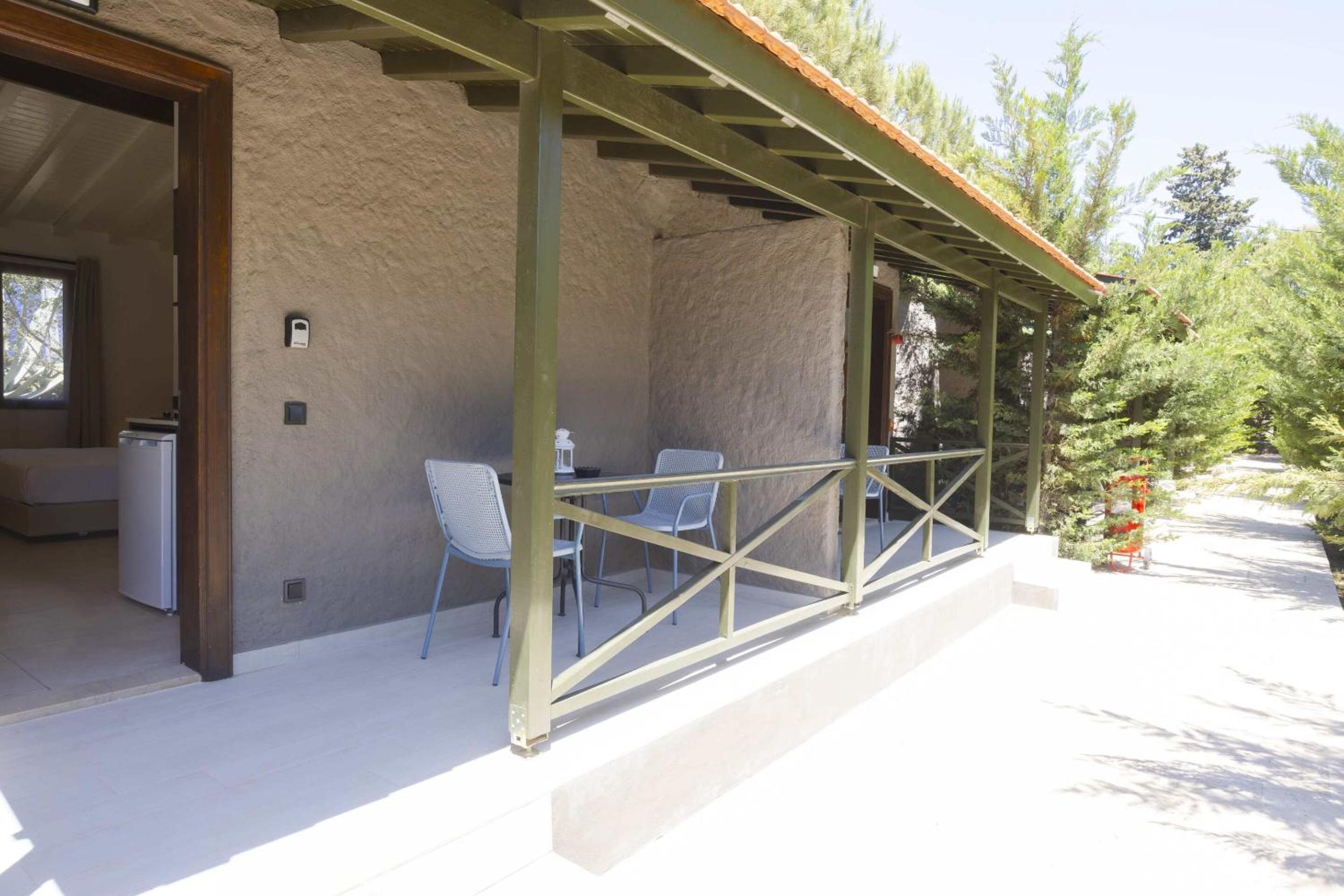 Superior Bungalow - Photo 28