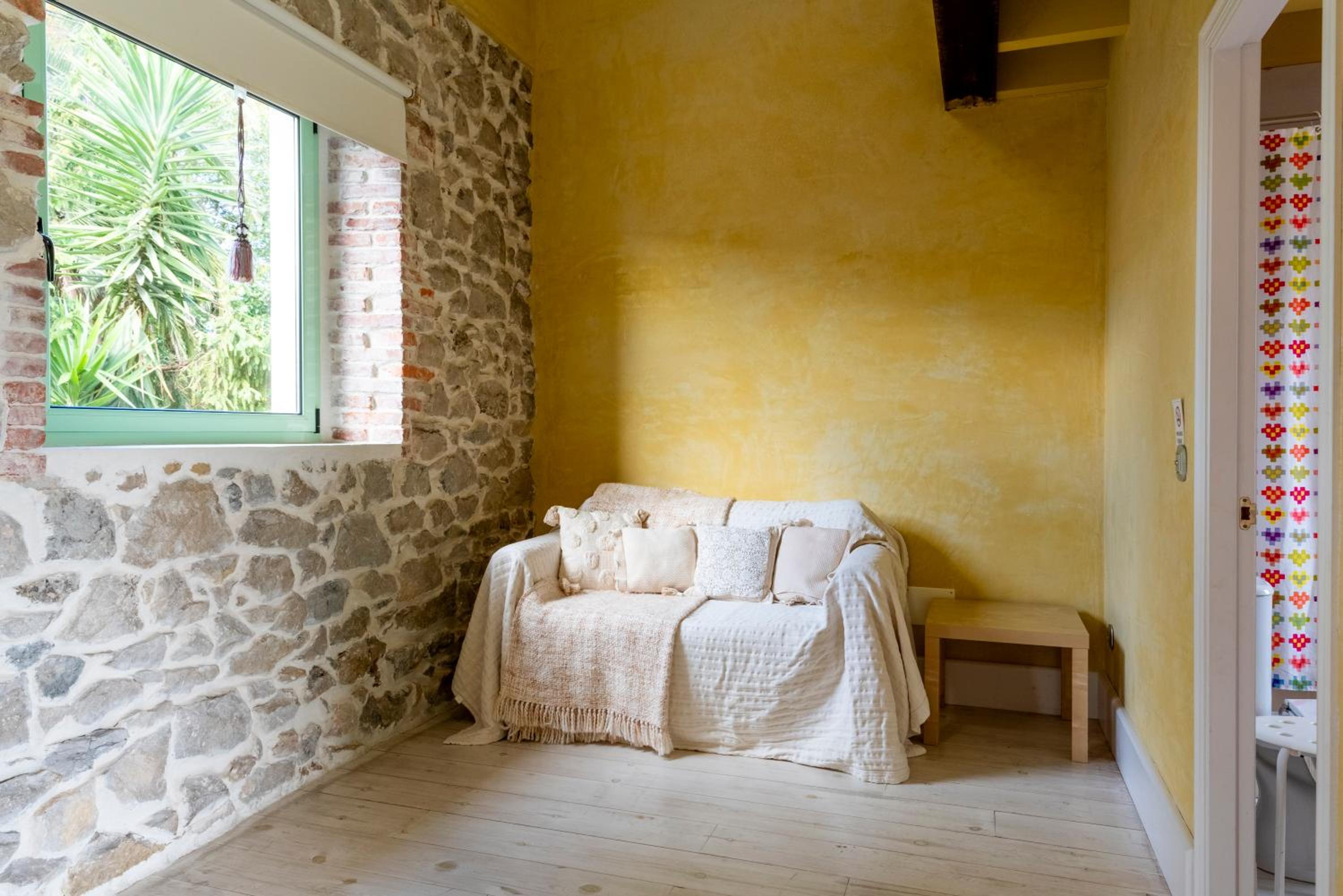 Family Room - Photo 4