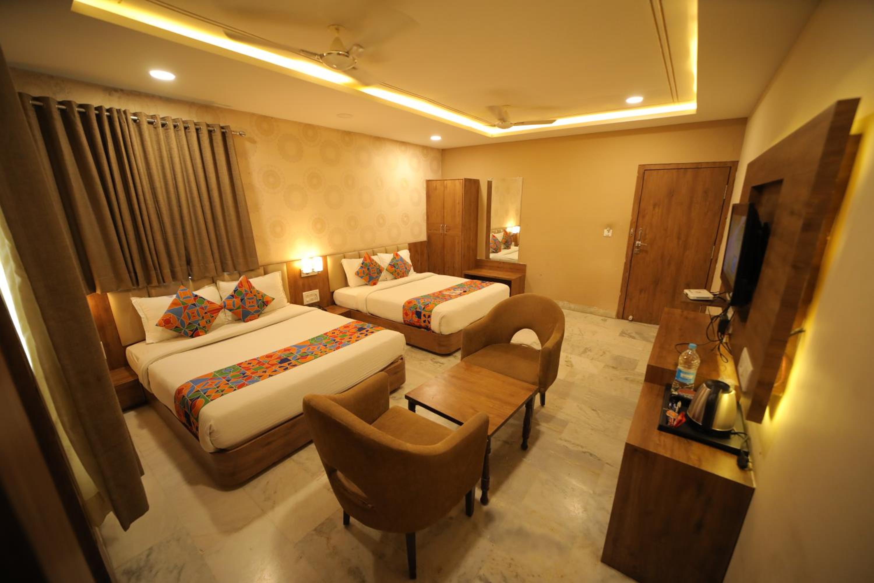 Deluxe Family Room