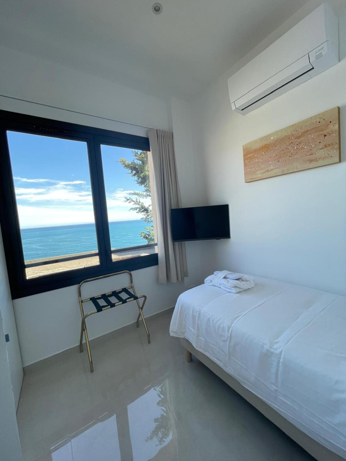 Triple Room with Sea View