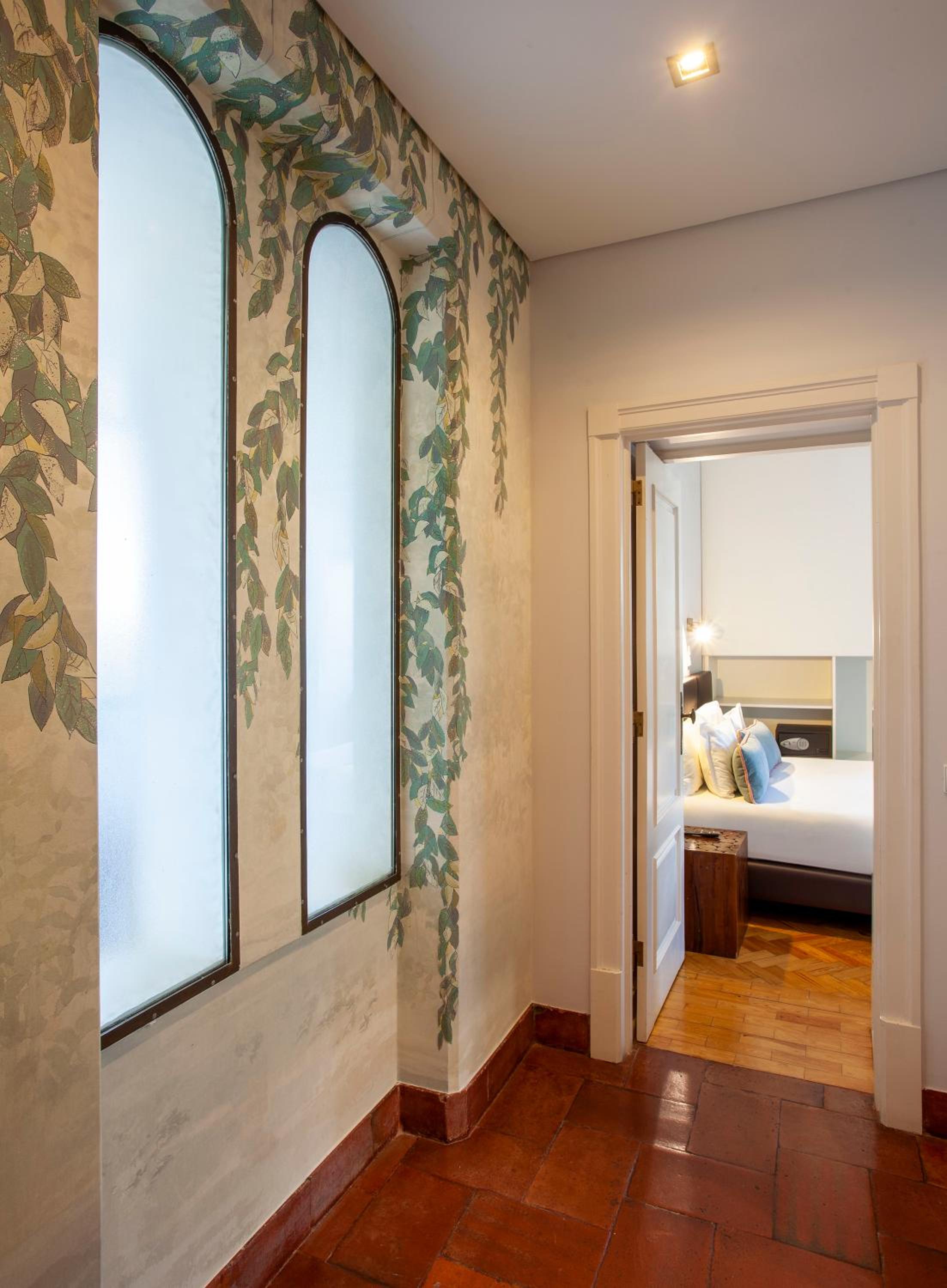 Junior Suite with Balcony and Kitchenette - Photo 20