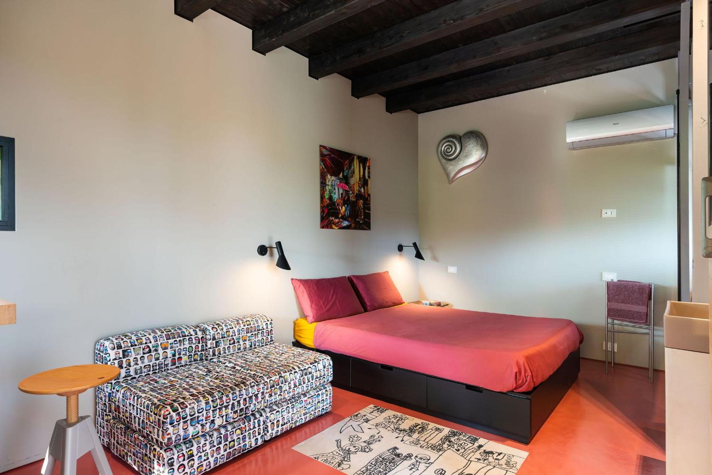 One-Bedroom House photo 3