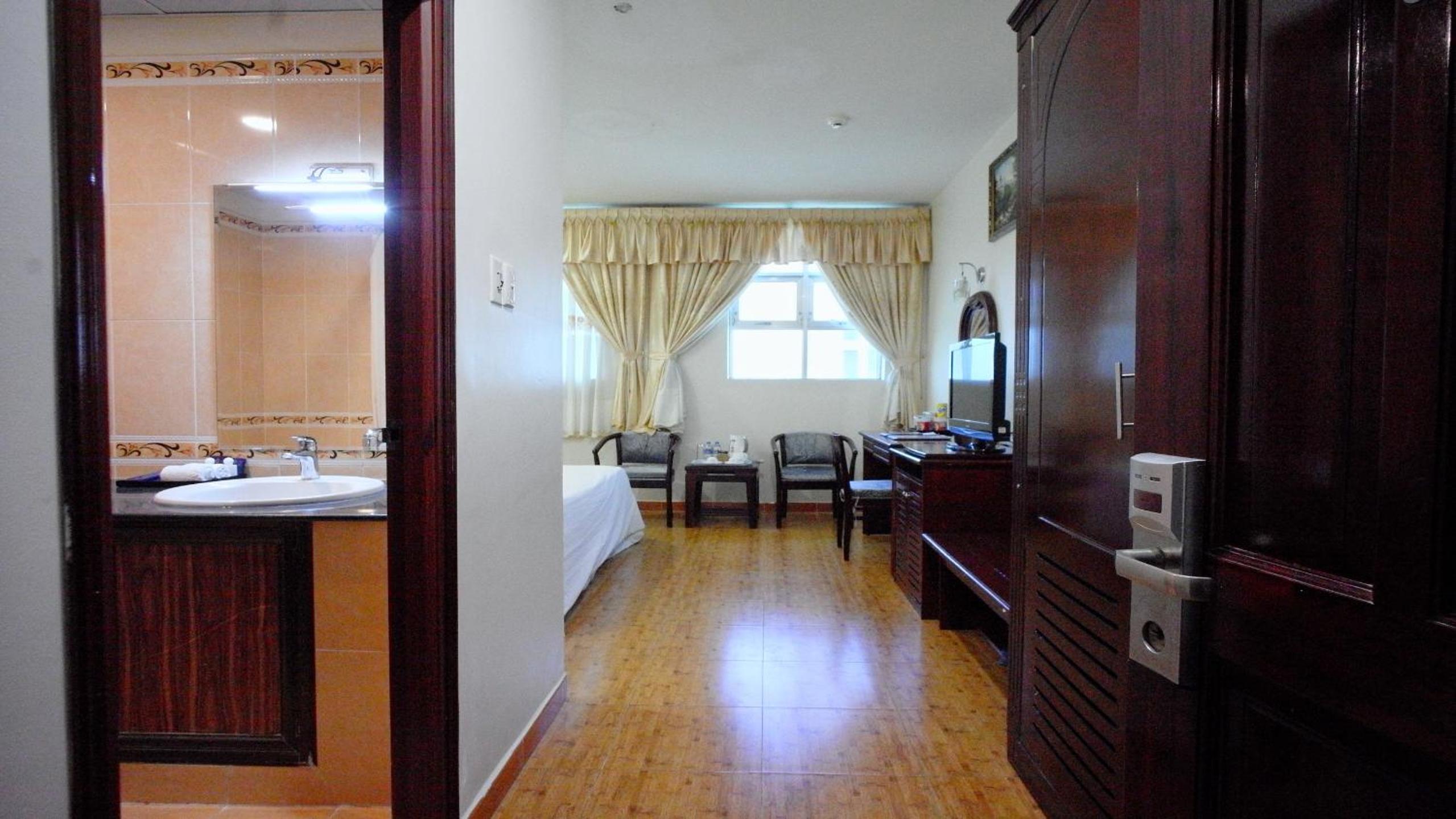 Deluxe Double Room - Photo 7