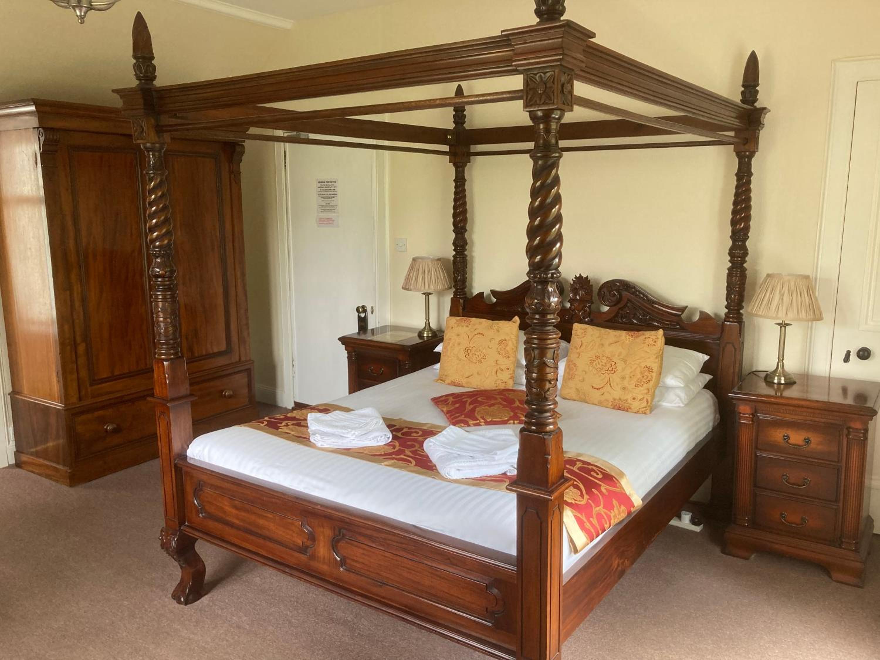 King Room with Mountain View