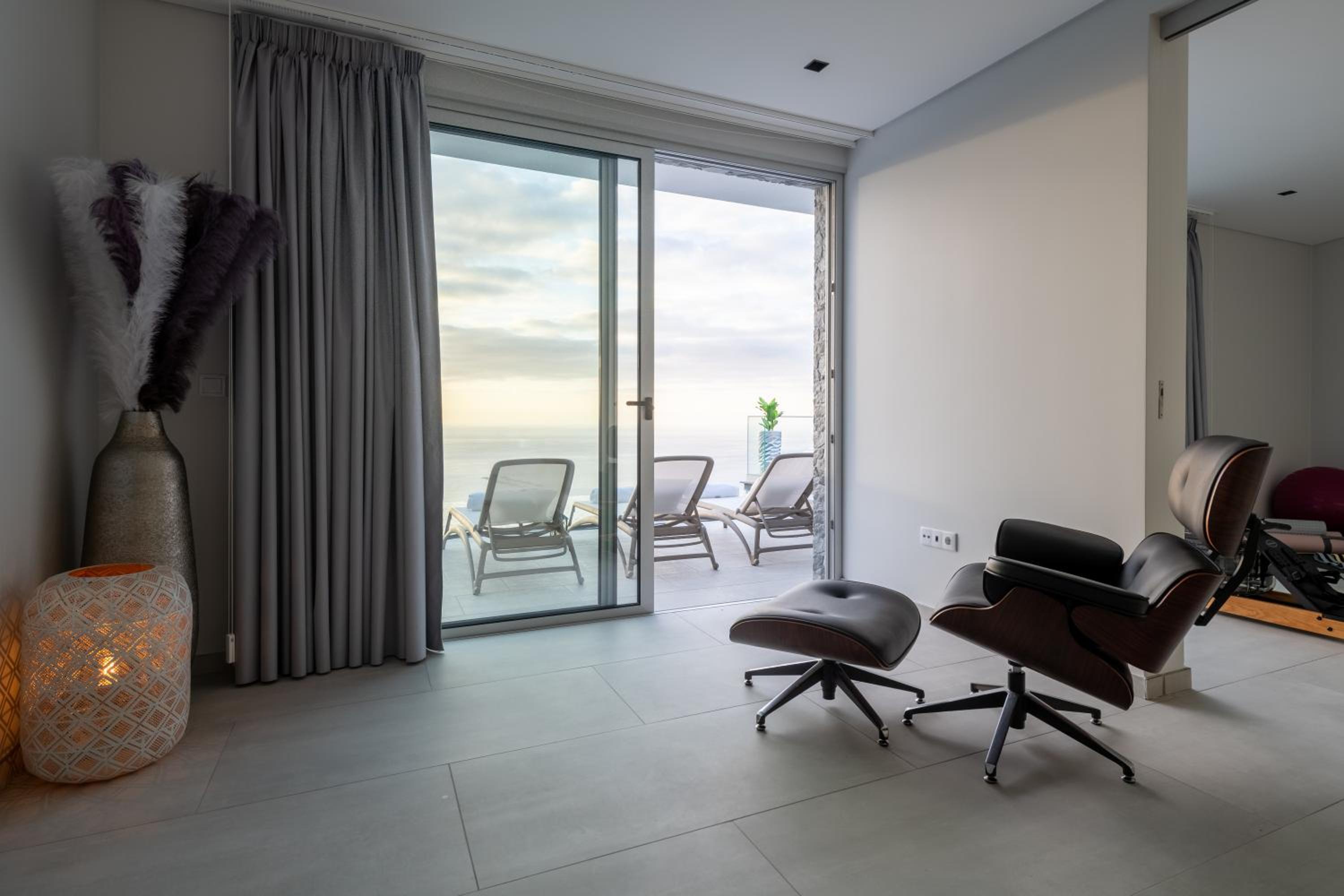 Three-Bedroom Villa photo 1