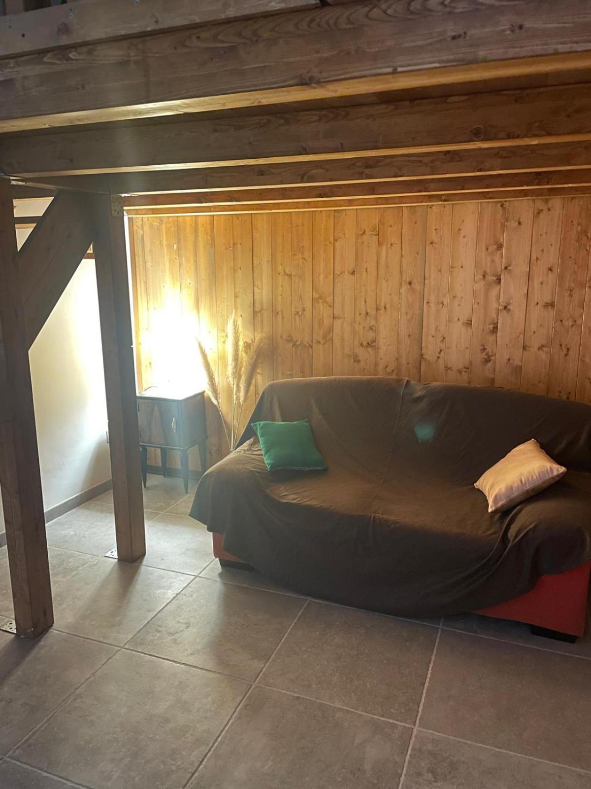 One-Bedroom House photo 2