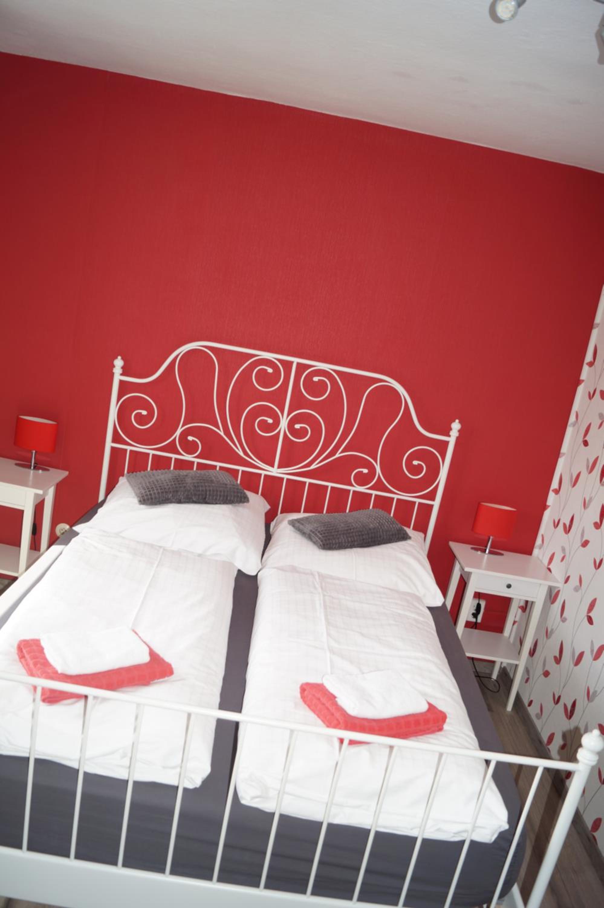 Standard King Room - Photo 5
