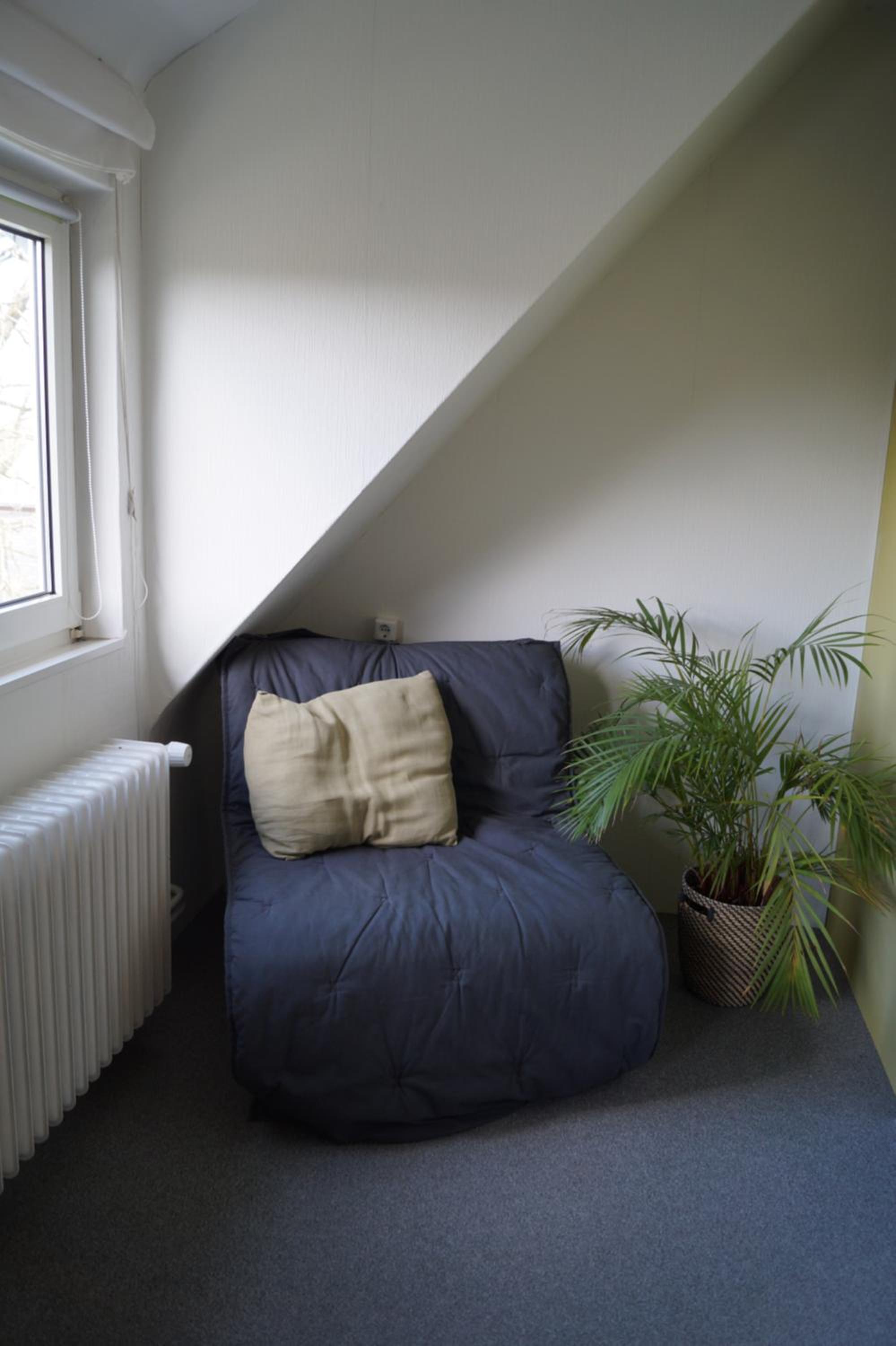 Twin Room with Private Bathroom - Photo 7
