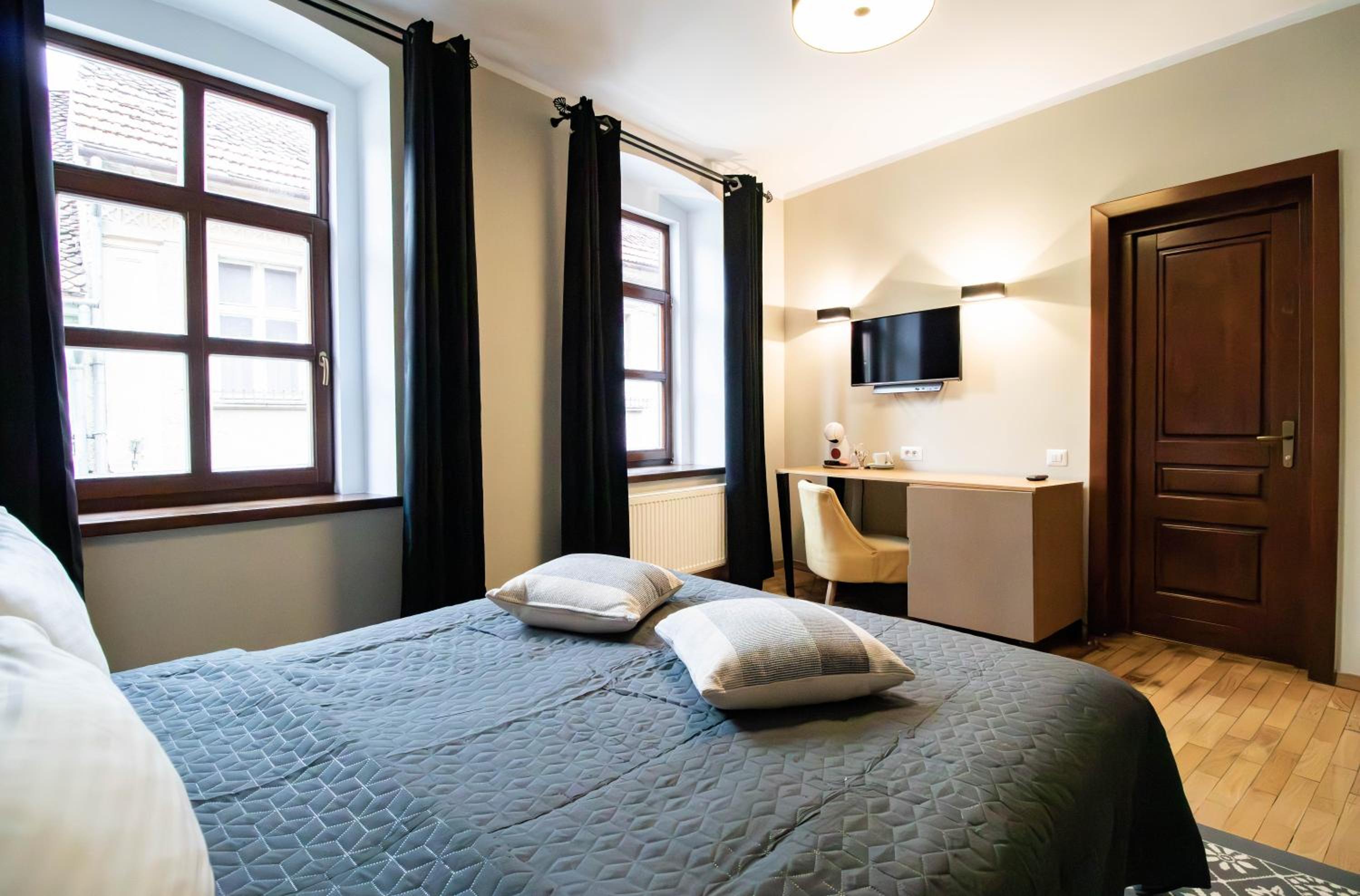 Superior King Room - Photo 5