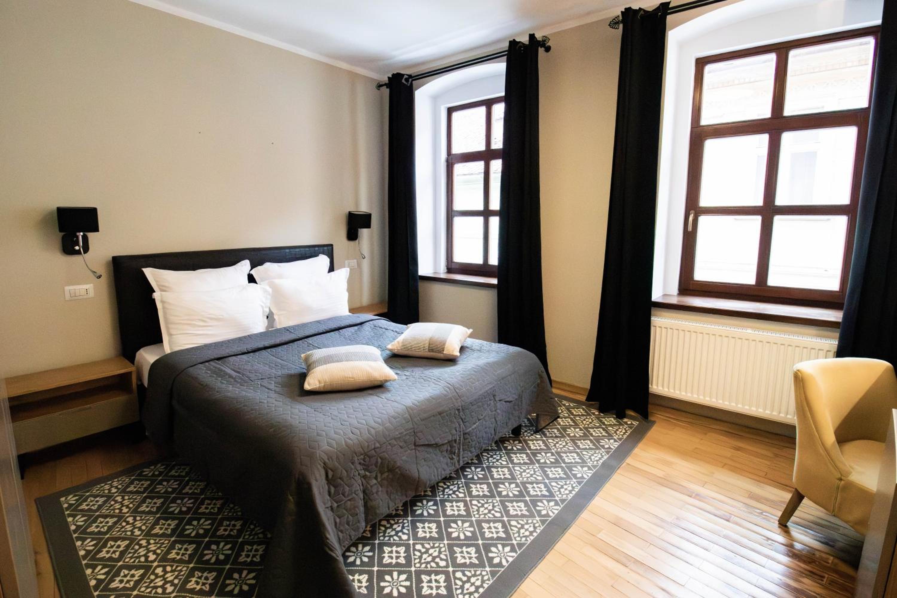 Superior King Room - Photo 6
