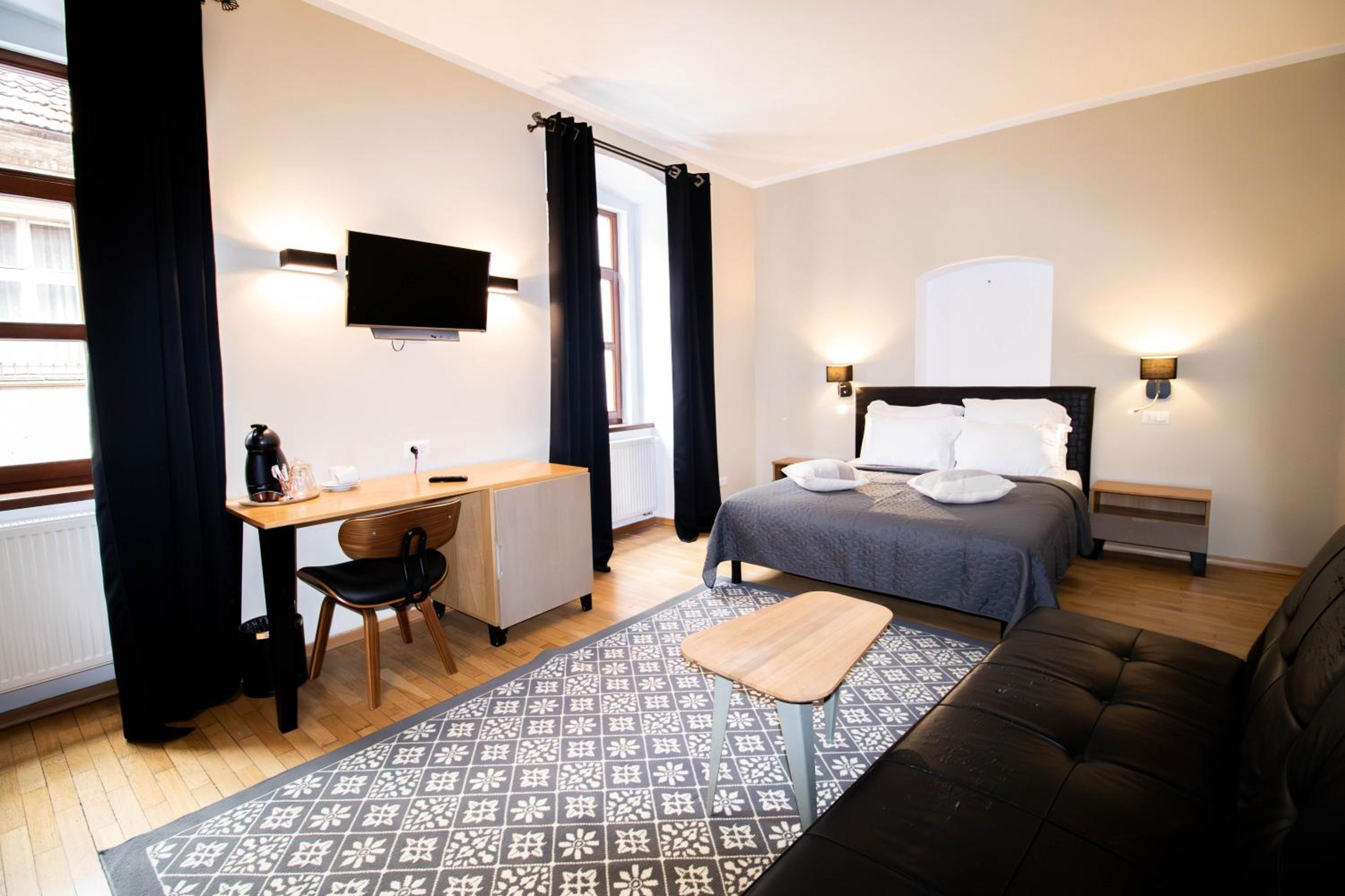Deluxe Double Room - Photo 2