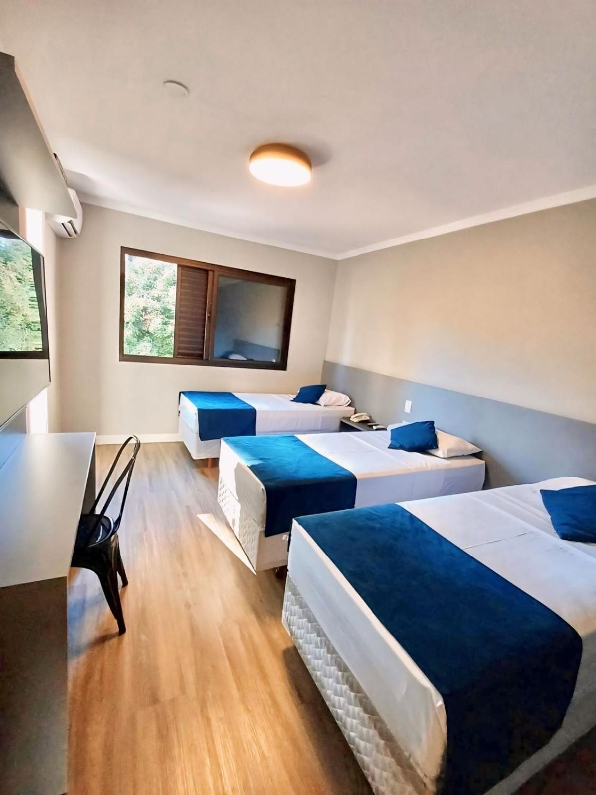 Standard Triple Room - Photo 7