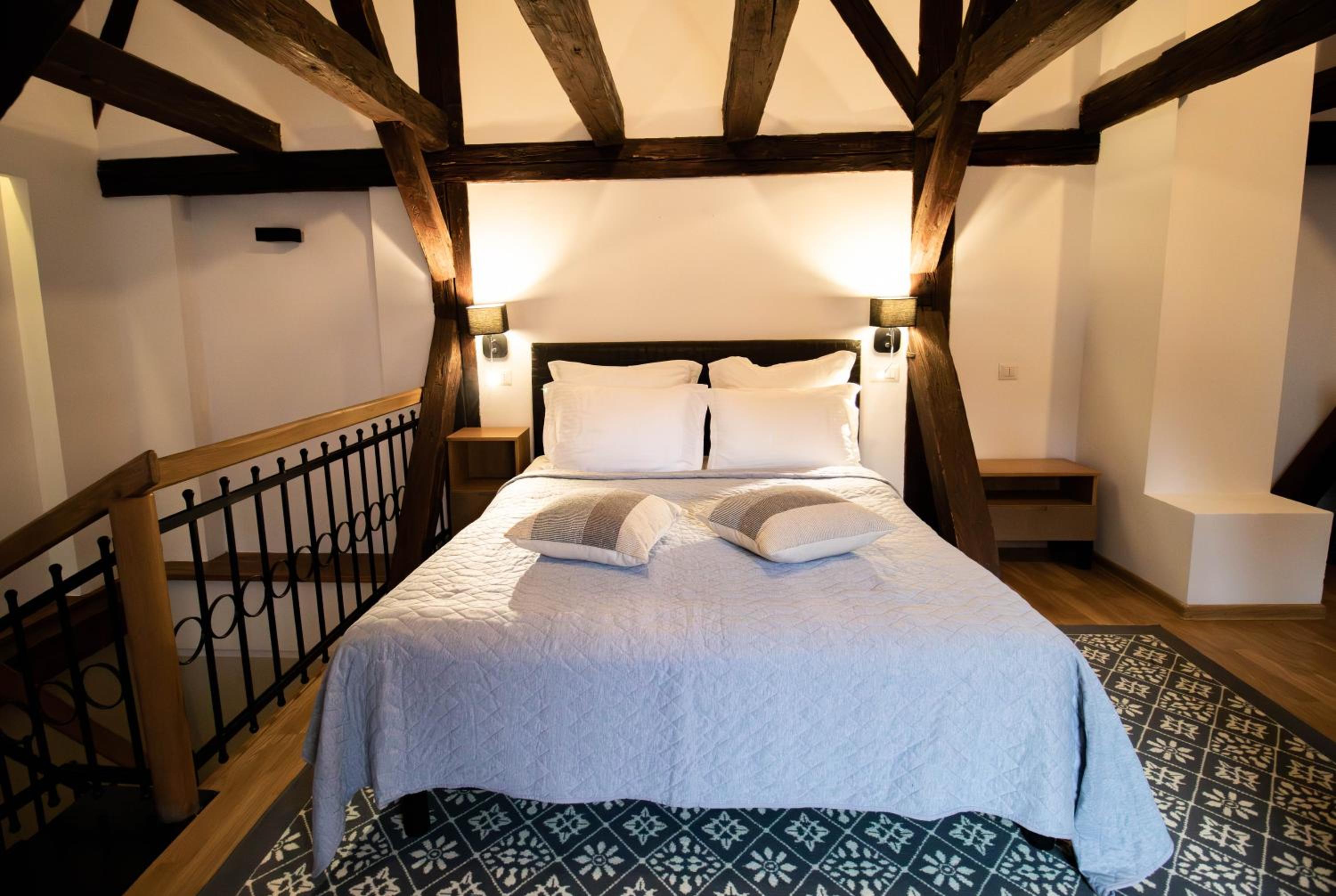 Queen Room - Photo 8