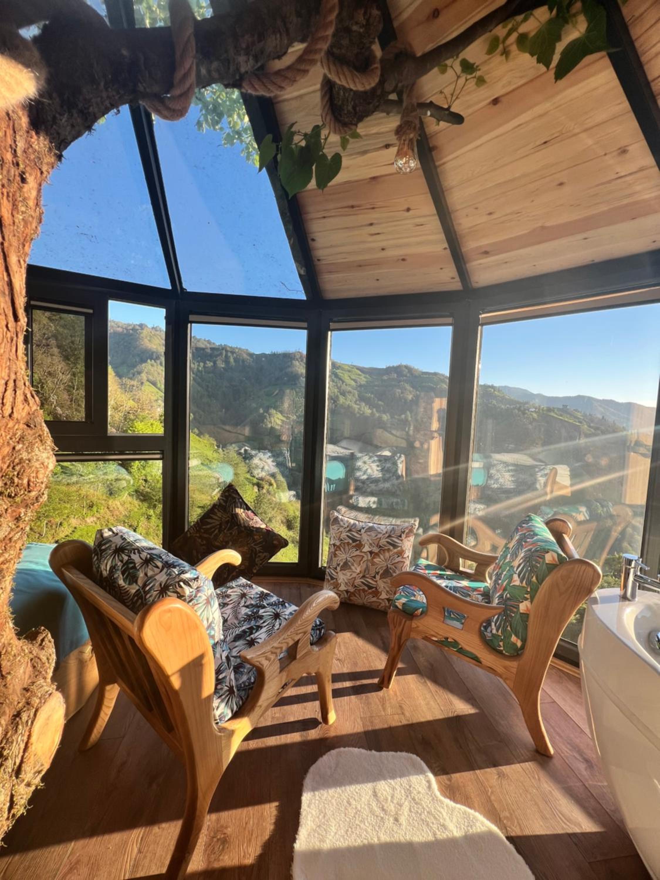 Superior Chalet - Photo 2