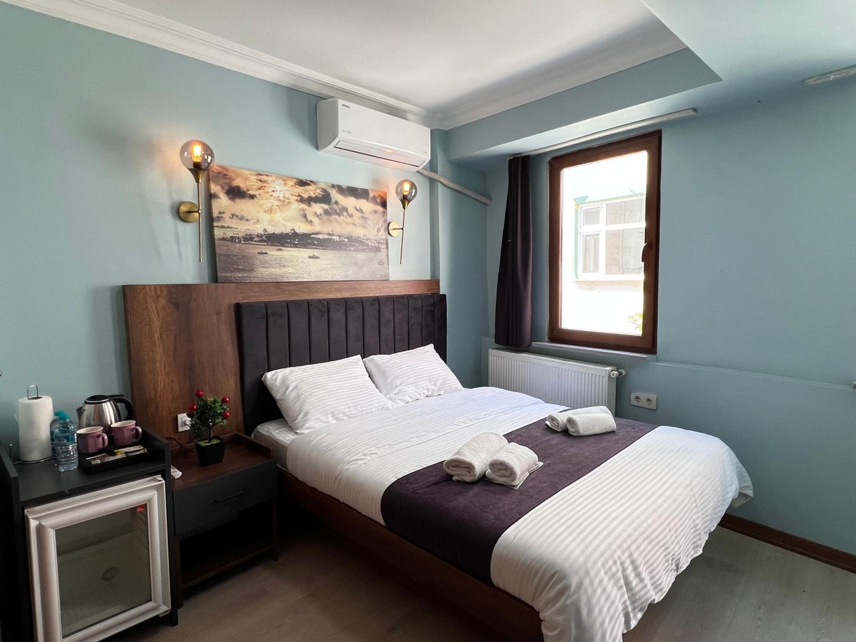 Economy Double Room photo 2