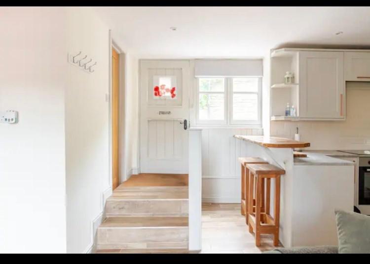 One-Bedroom House - Photo 11