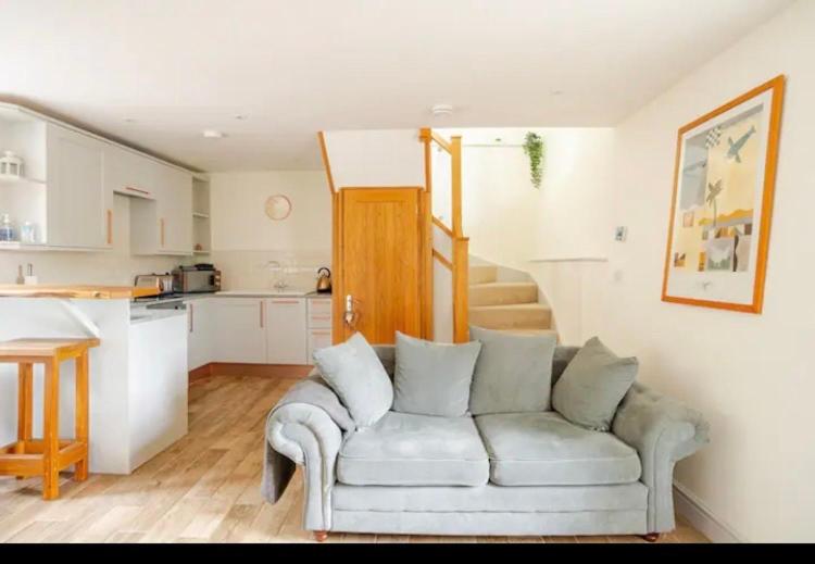 One-Bedroom House - Photo 12