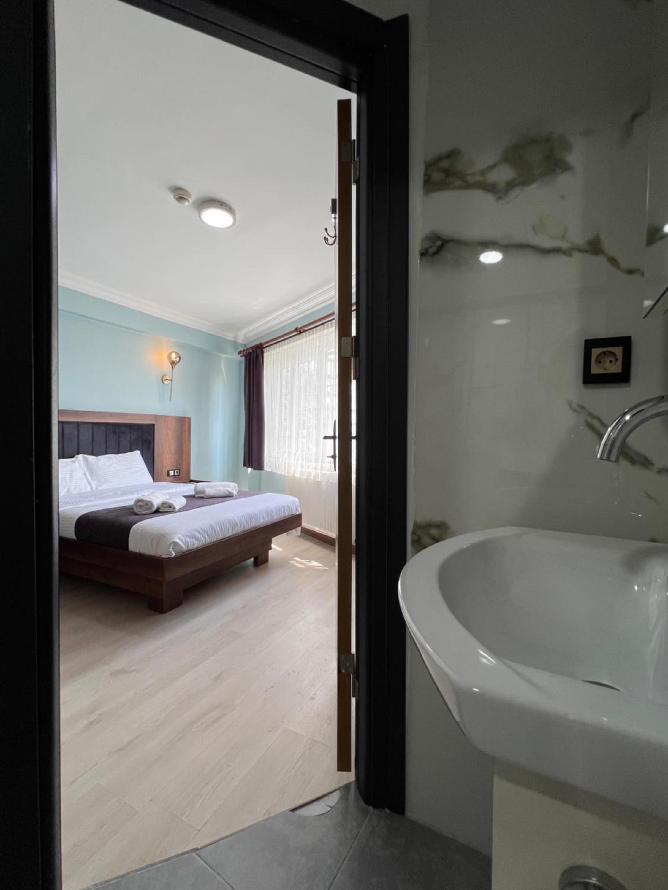 Deluxe Double Room photo 3