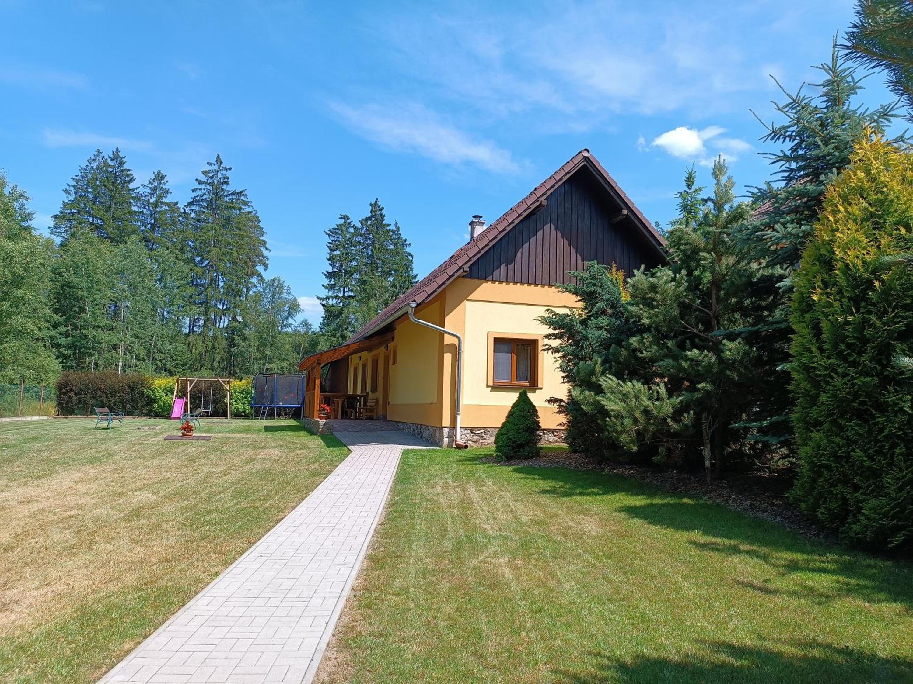 Three-Bedroom House photo 2