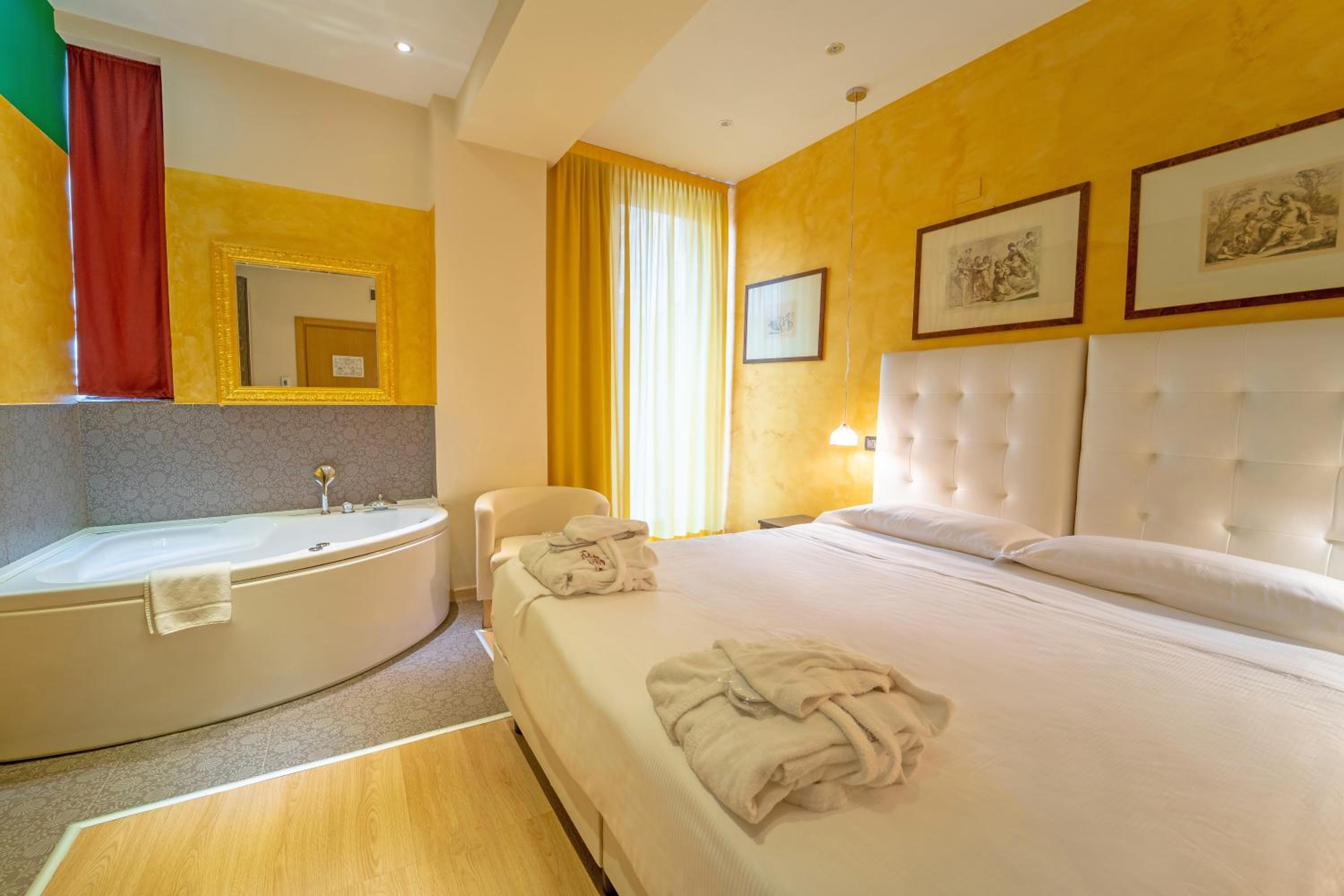 Junior Suite - Photo 1