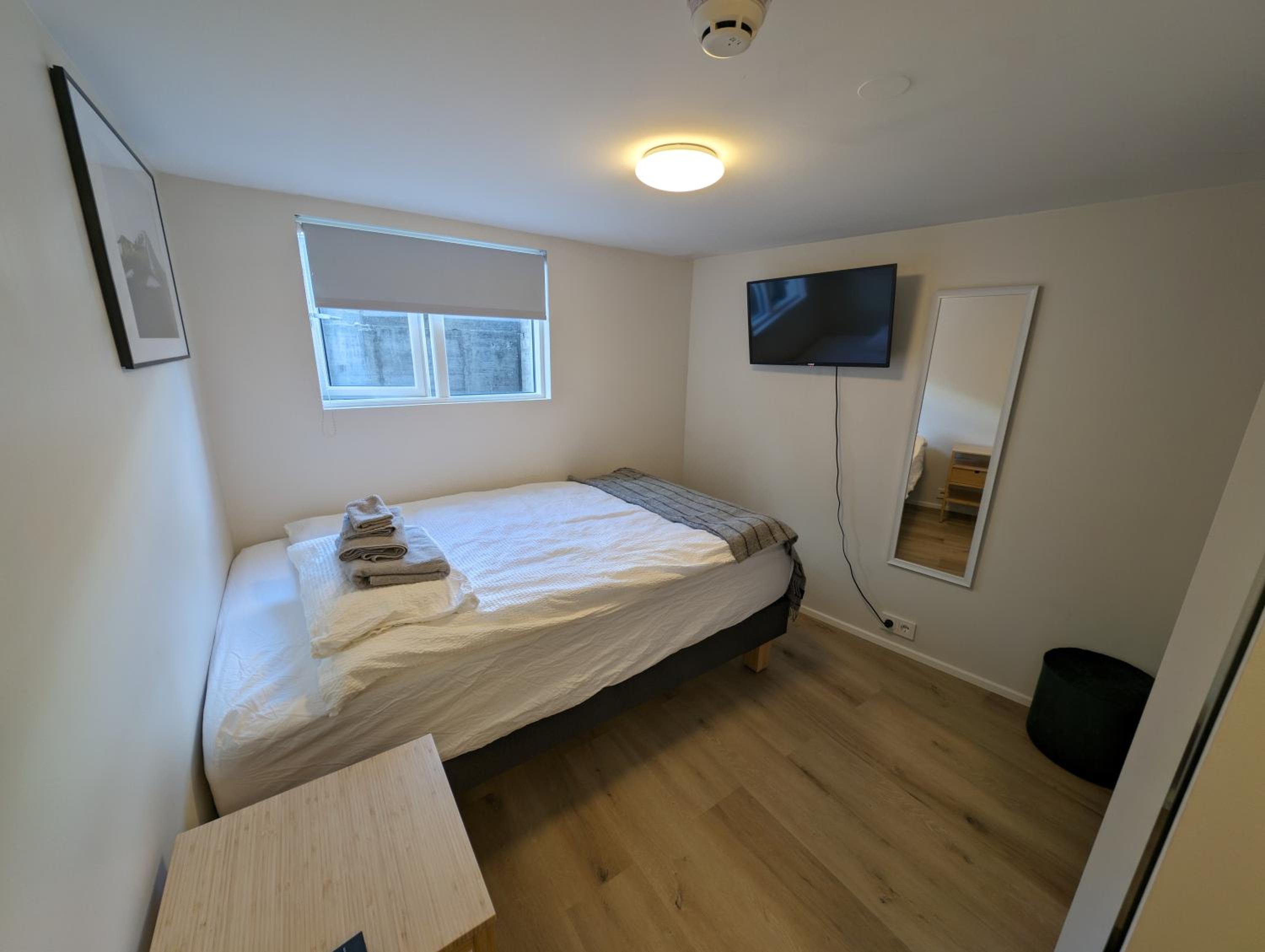 Single Room with Private Bathroom photo 1