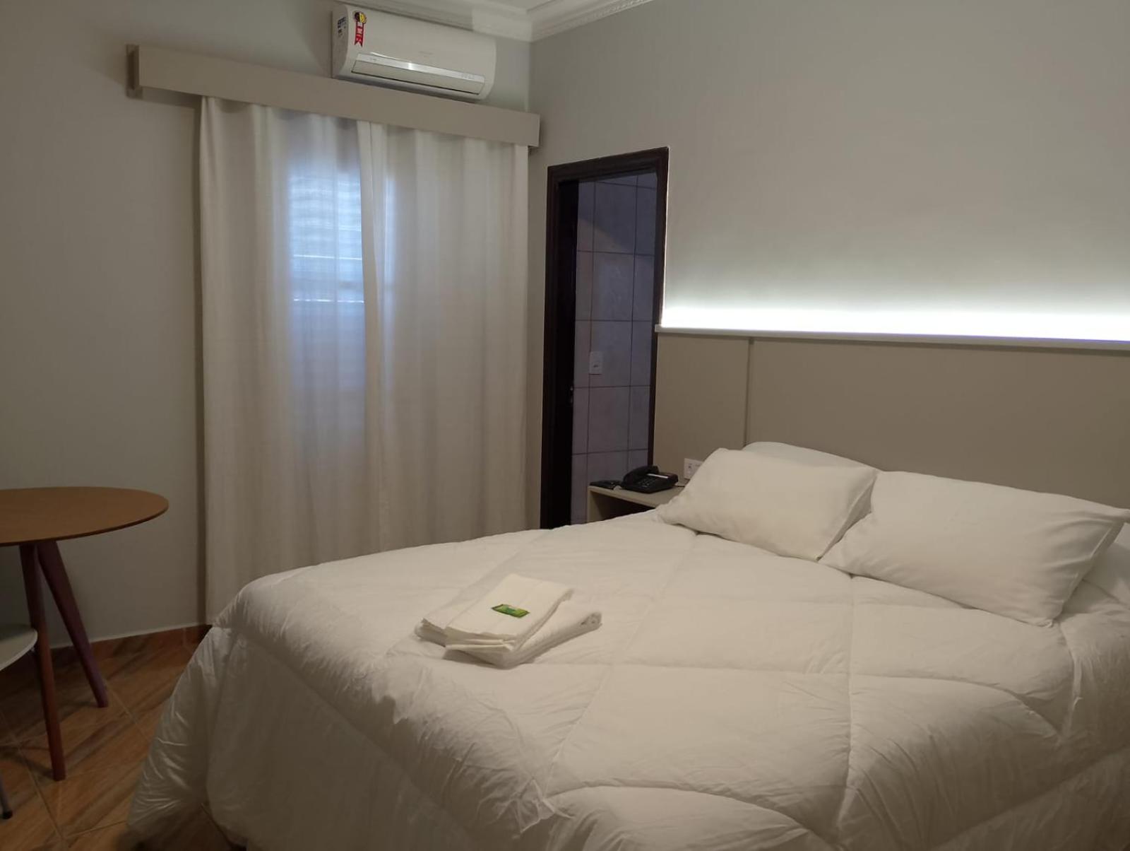 Deluxe Suite with Spa Bath photo 2