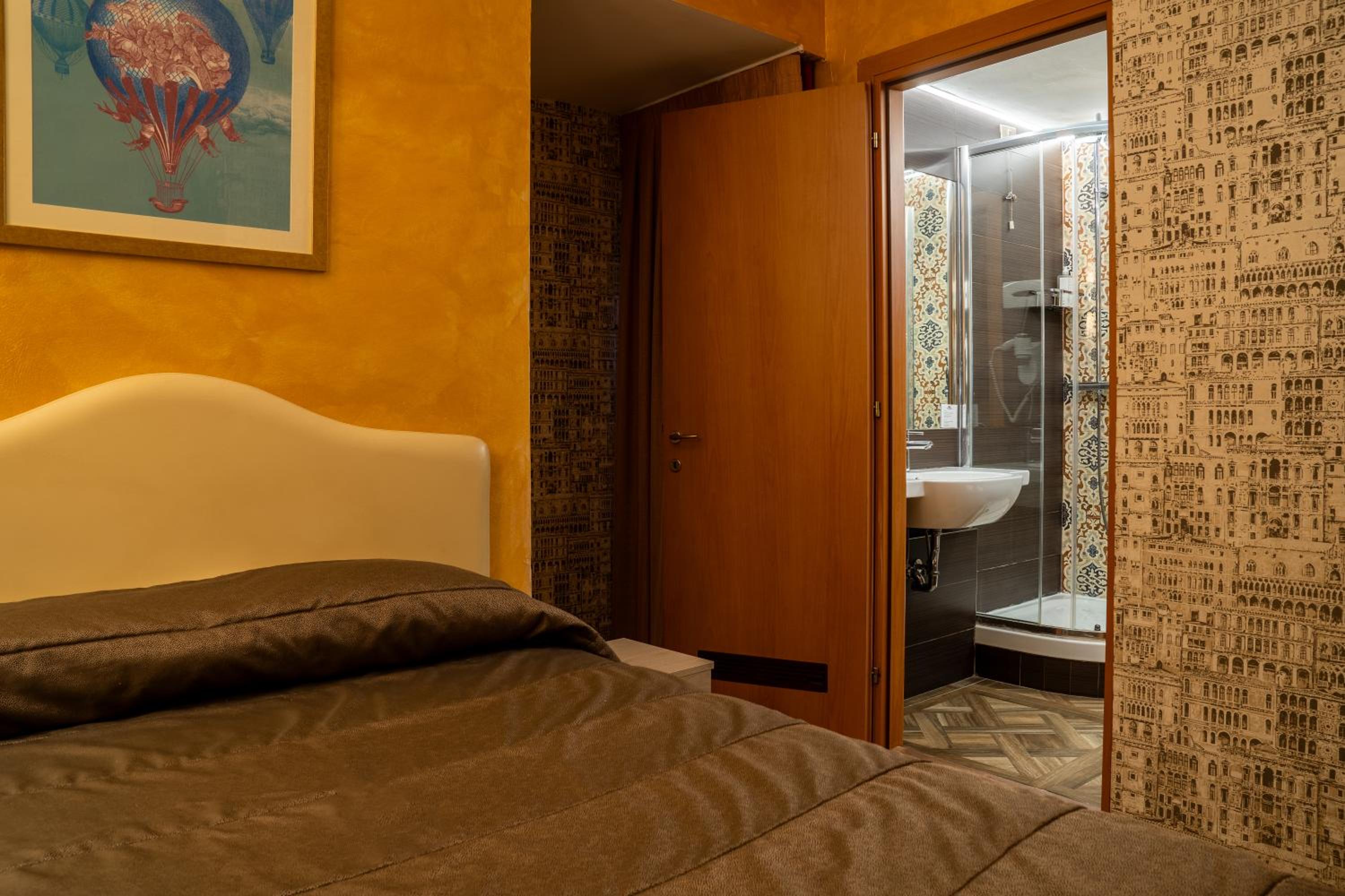 Double or Twin Room with Spa Access - Photo 6