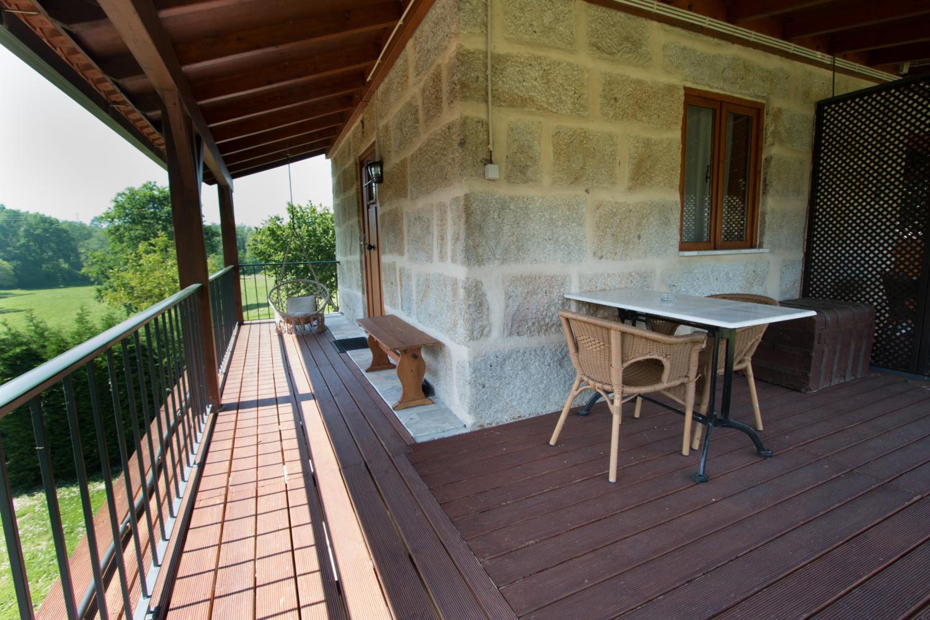 Superior Twin Room with Garden View - Photo 3
