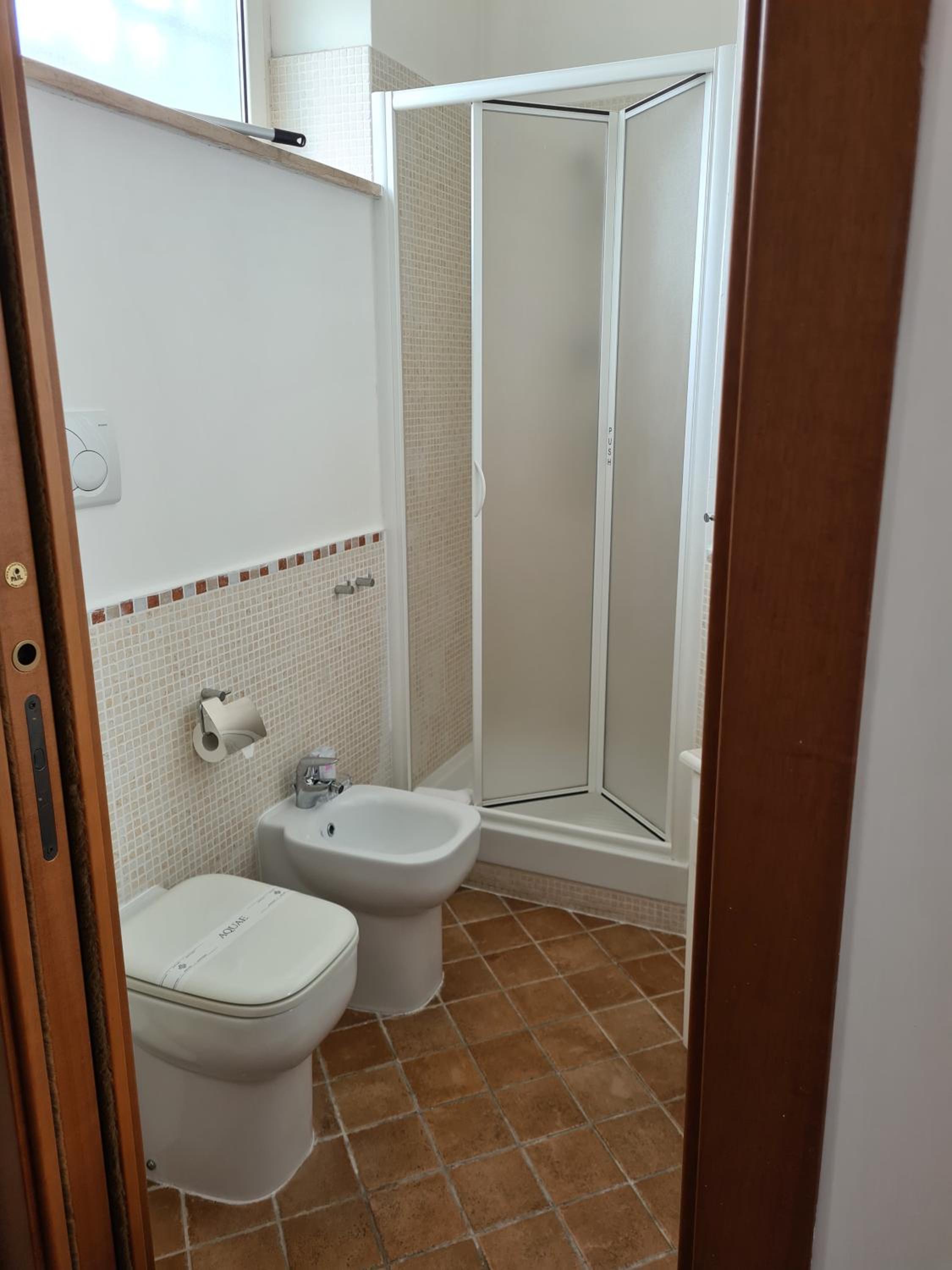 Single Room with Private Bathroom photo 3