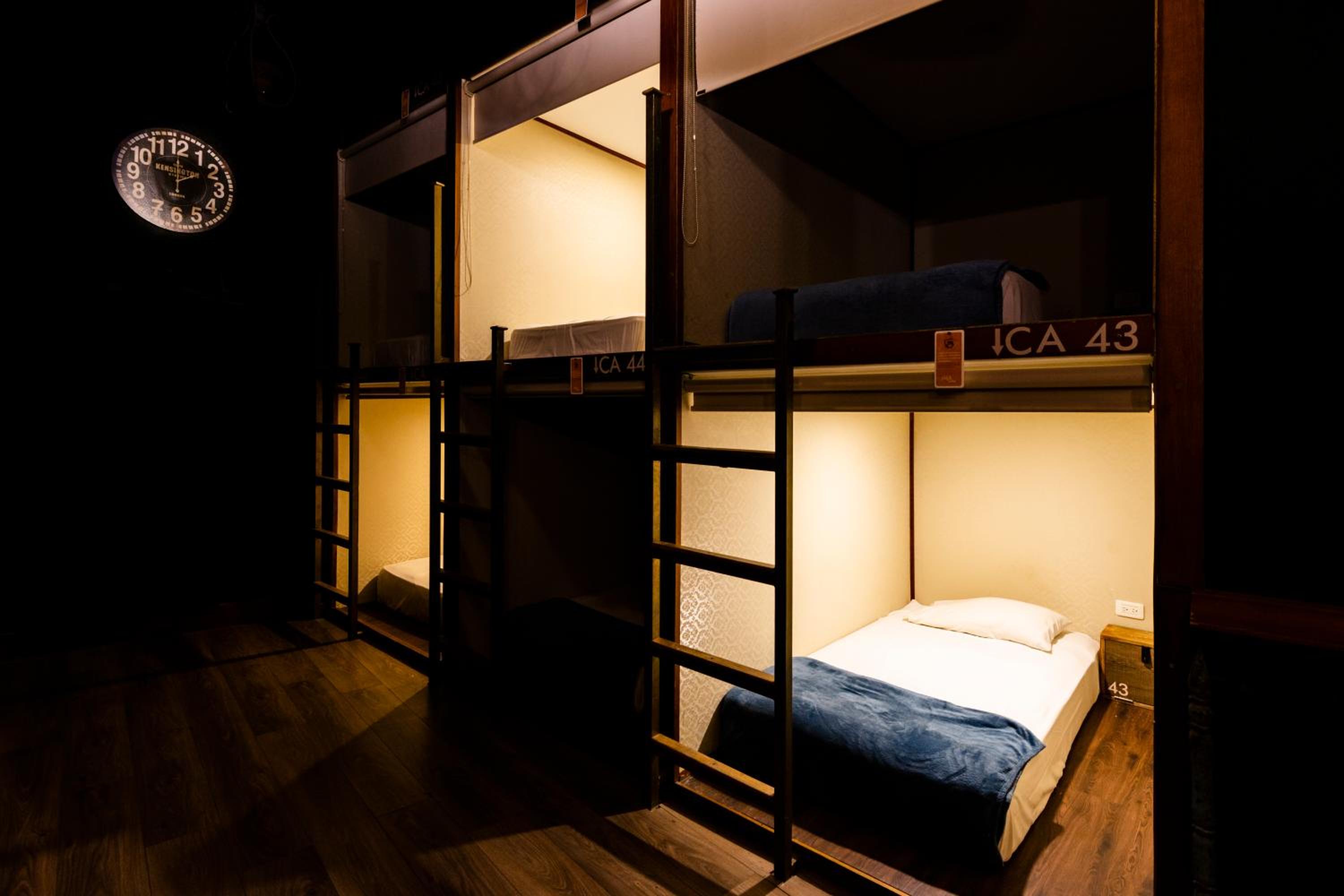Bed in 8-Bed Mixed Dormitory Room photo 2