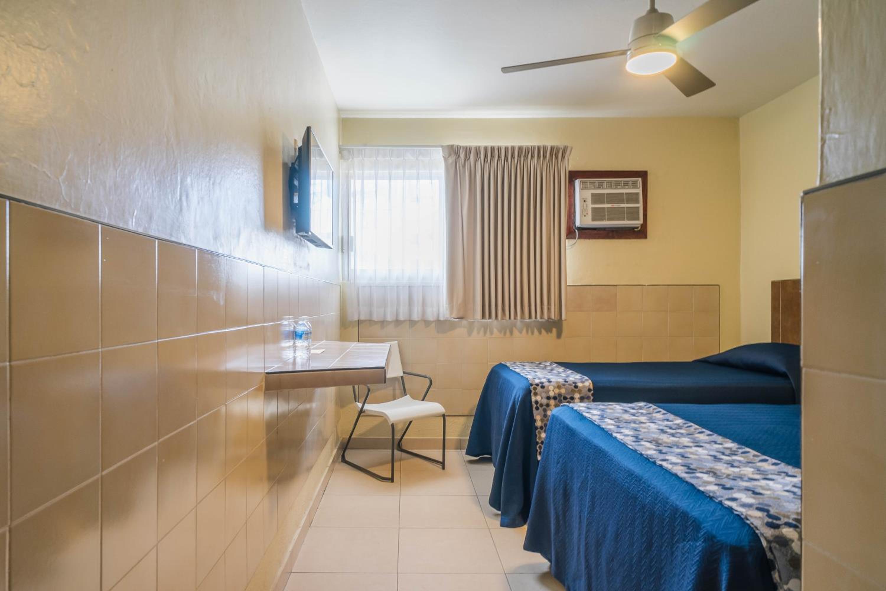 Double Room - Photo 3