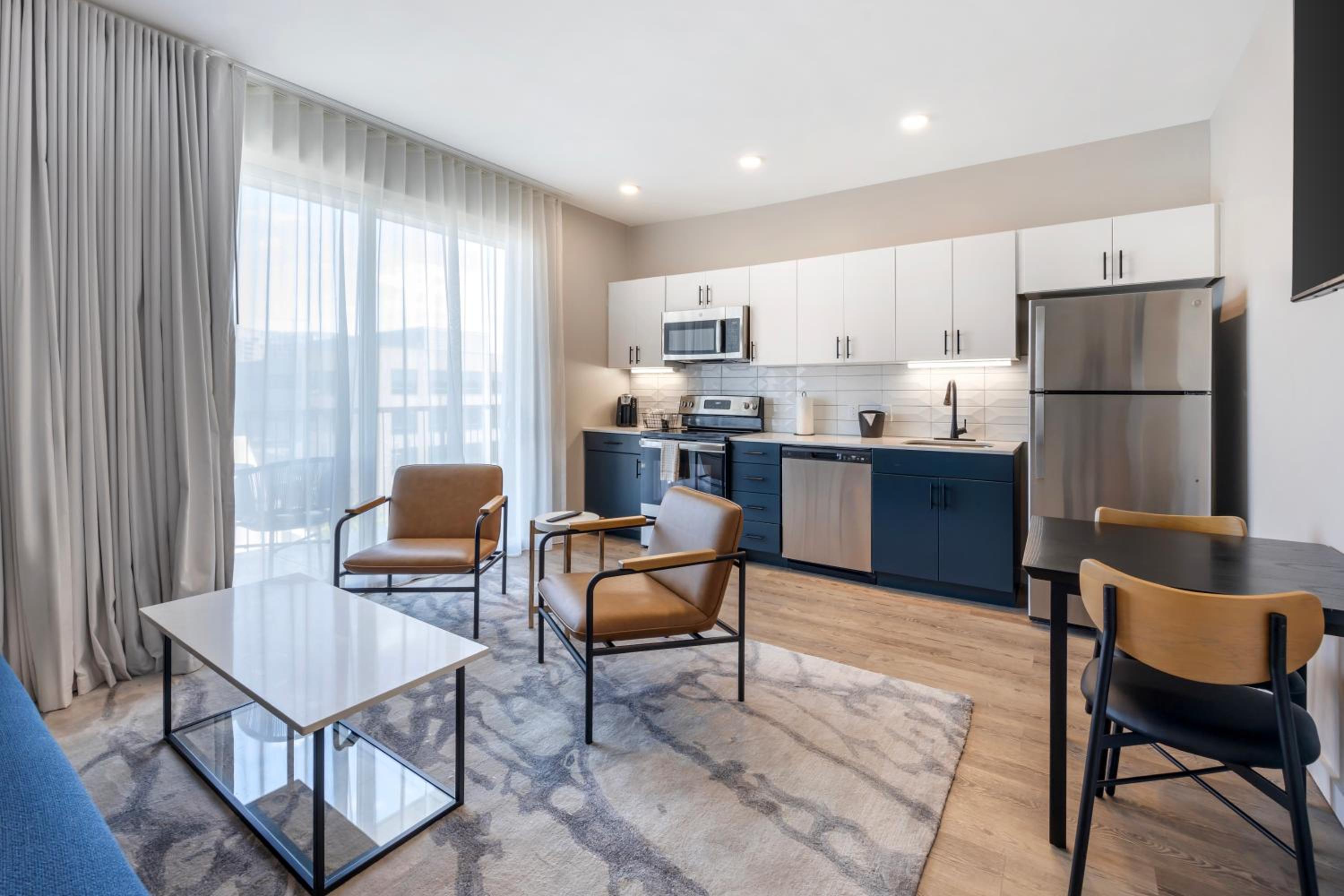 2 Bedroom Suite with Balcony/Patio - Photo 1