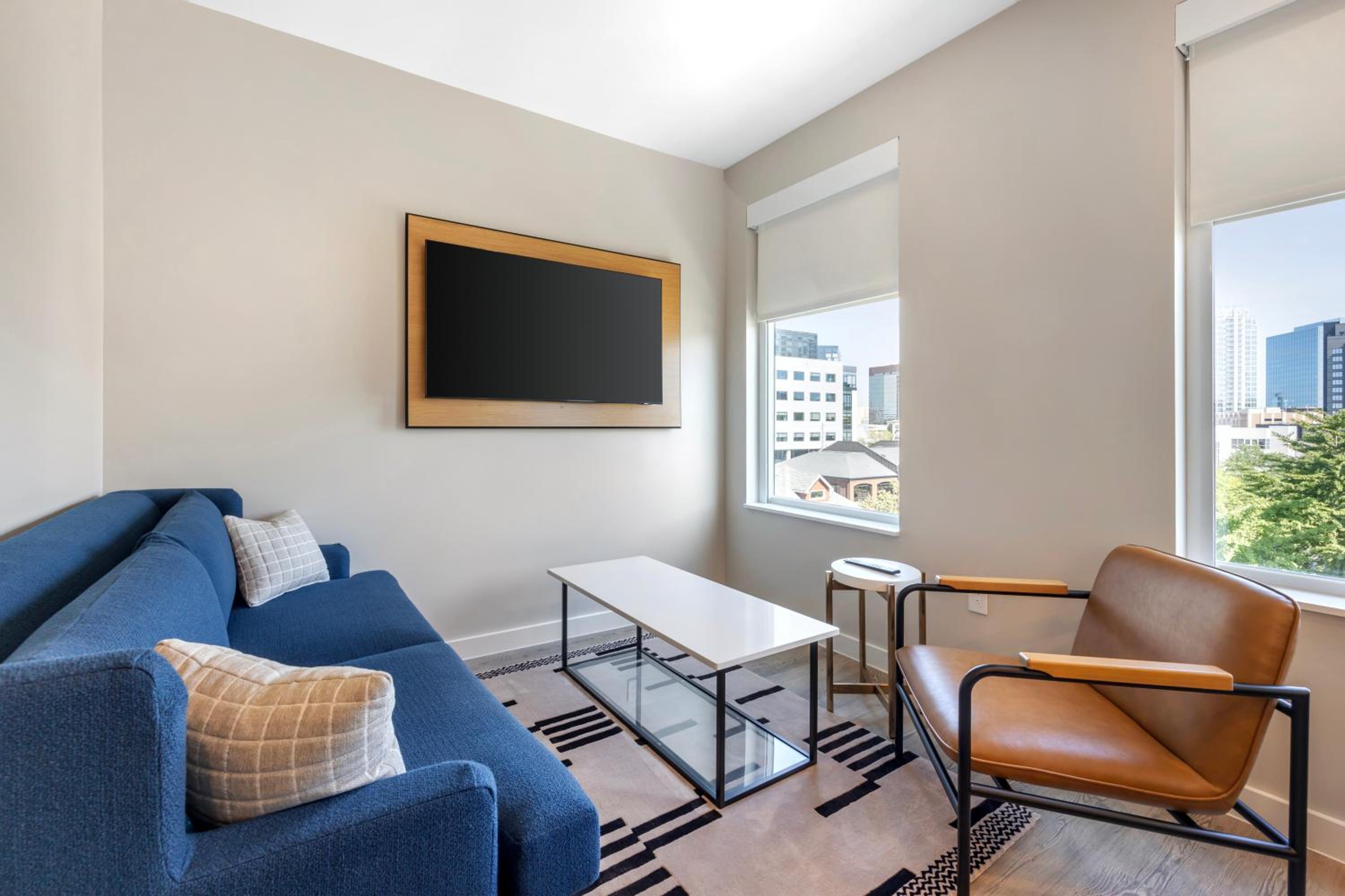 Studio Suite (Accessible) - Photo 6