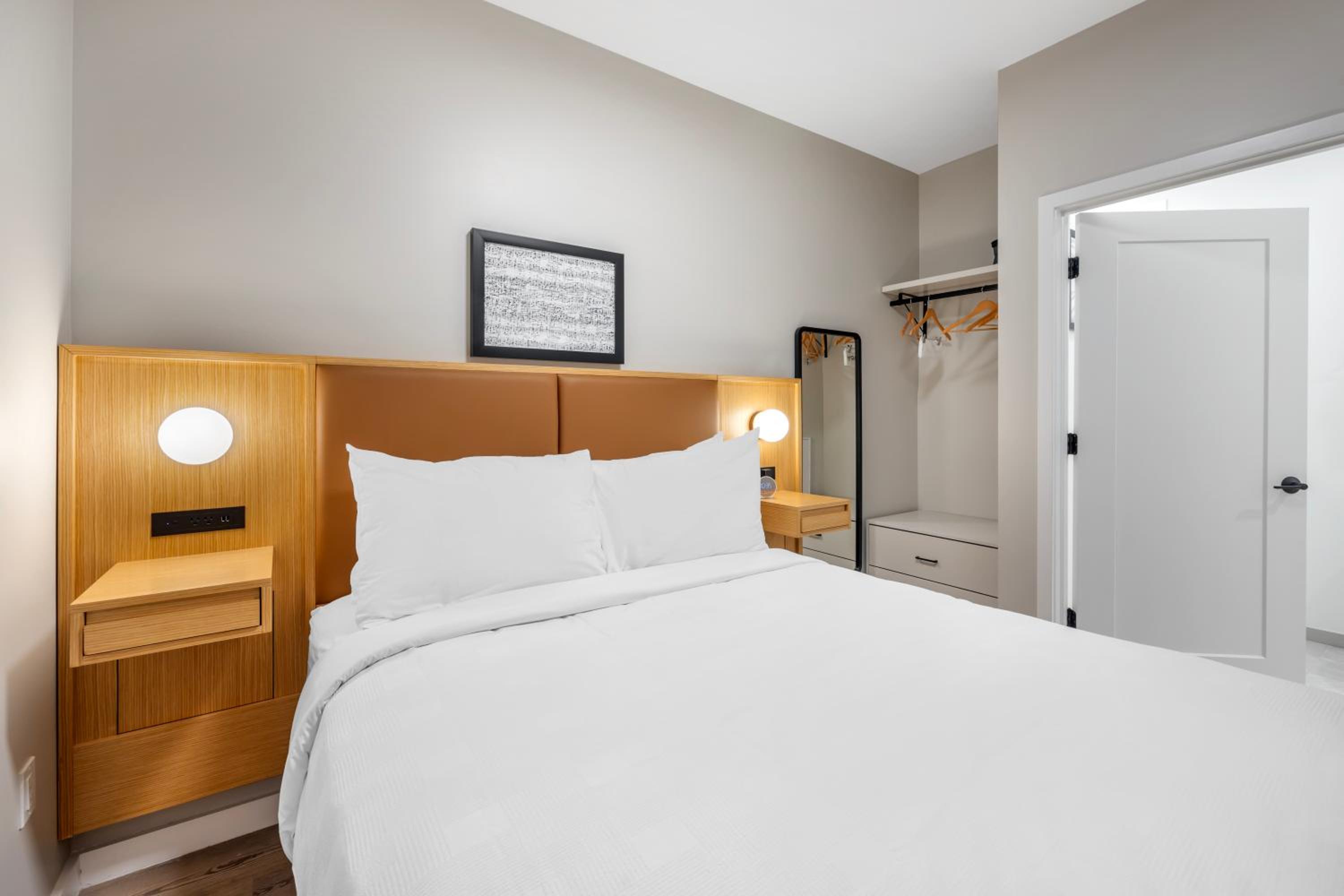 1 bedroom Suite - Photo 2