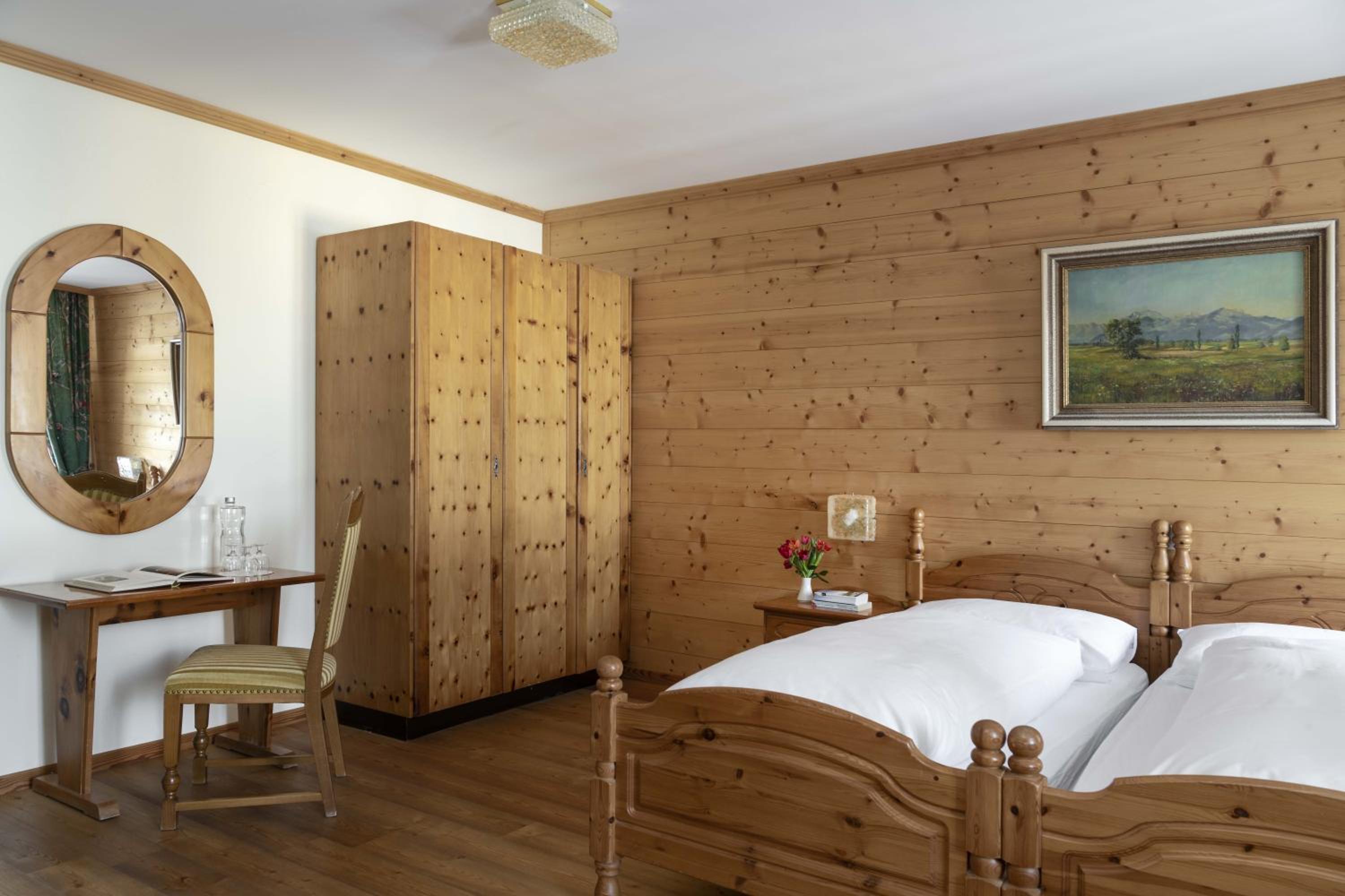 Deluxe Double or Twin Room photo 2
