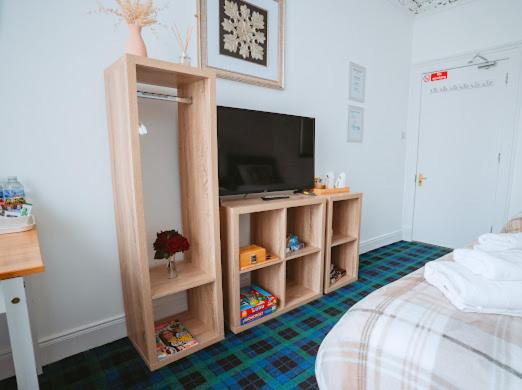 Deluxe Double Room (2 Adults + 1 Child) photo 2