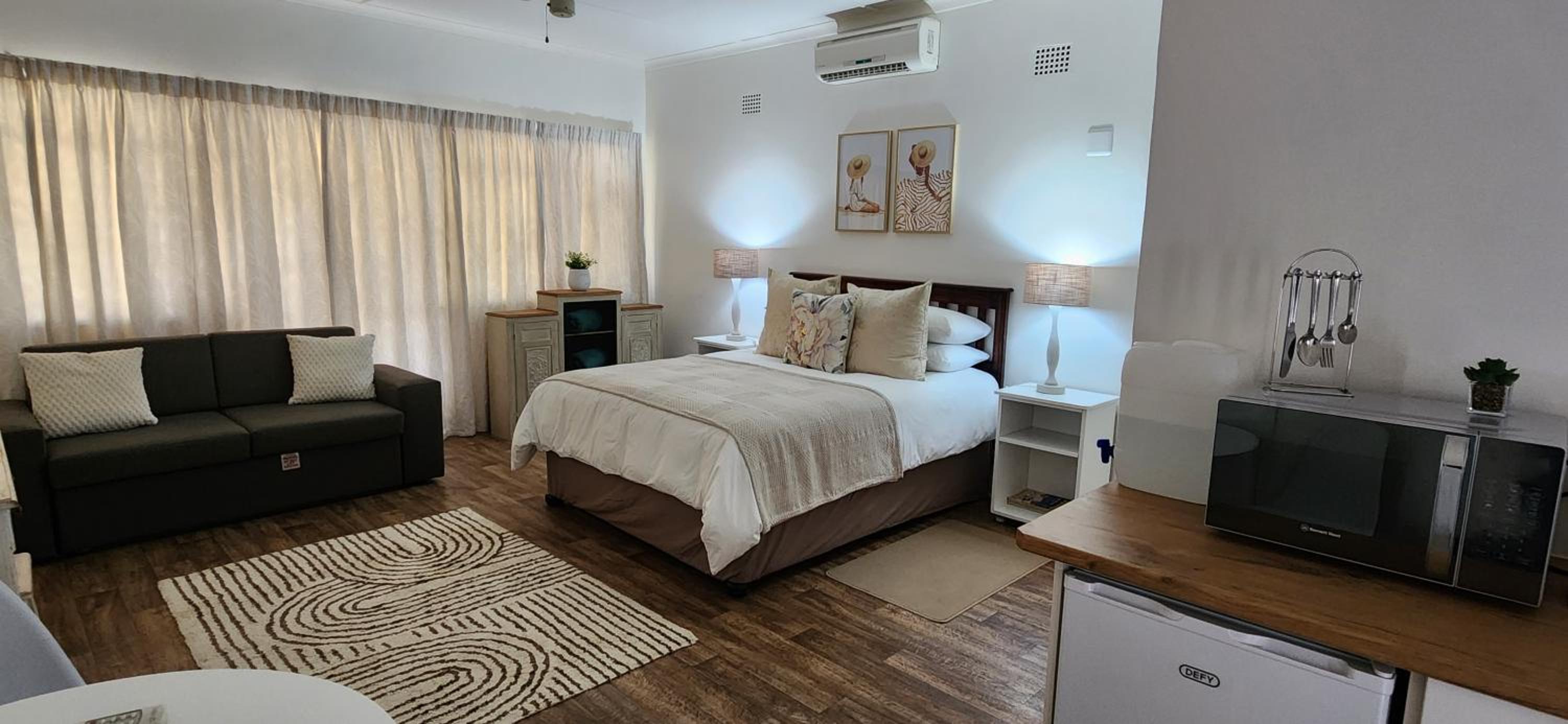 Comfort Queen Room - Photo 1