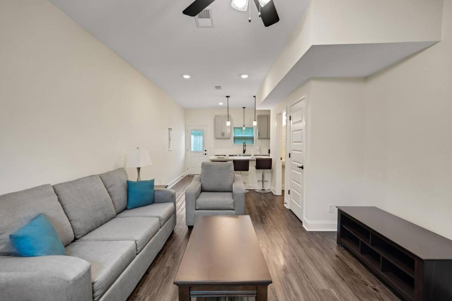 Apartment photo 1
