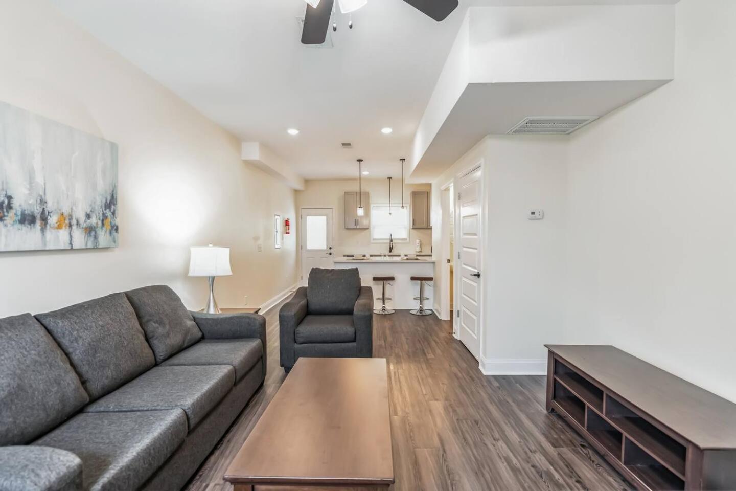 Apartment photo 1