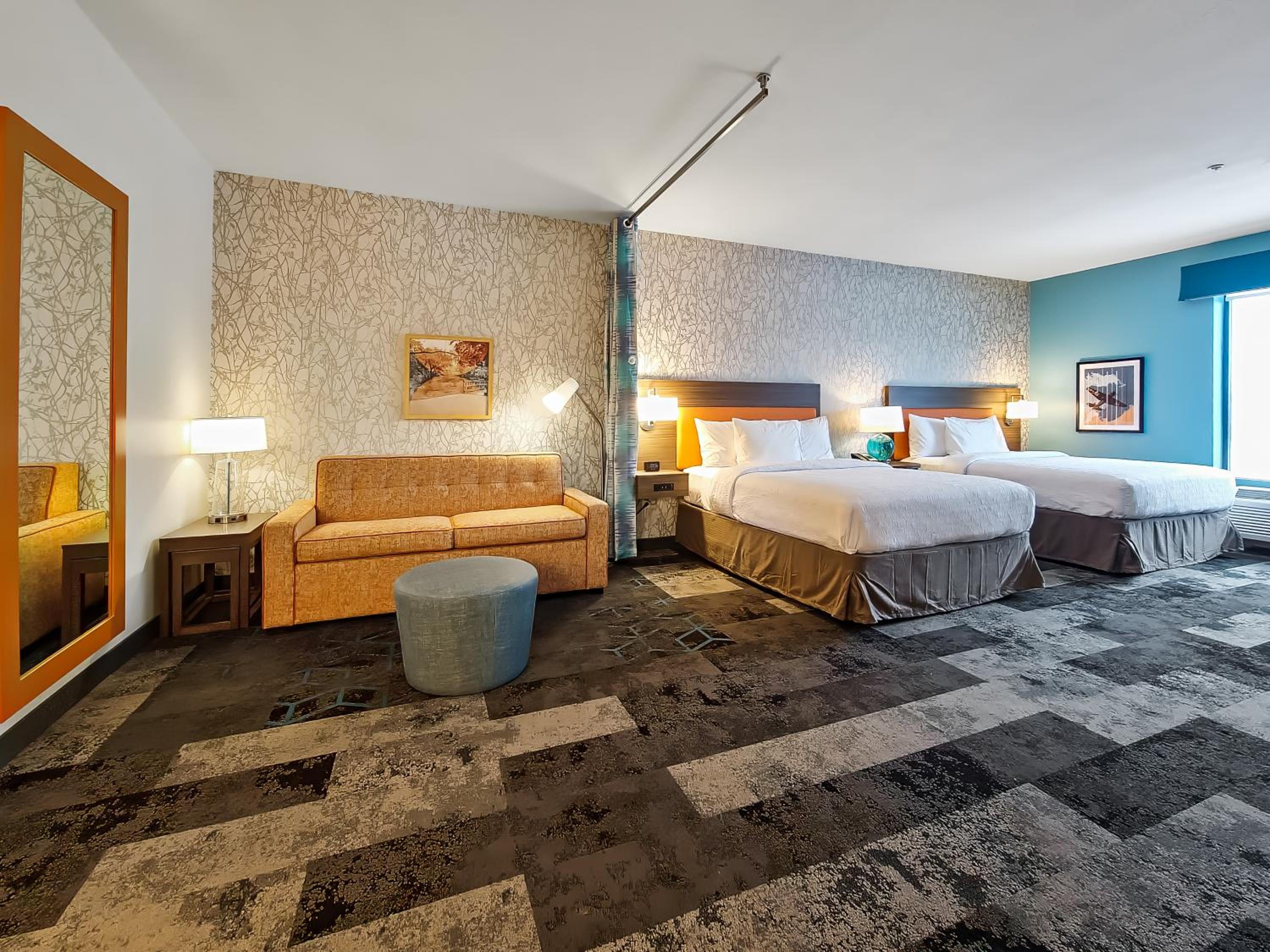 Studio Suite with Two Queen Beds - Photo 3