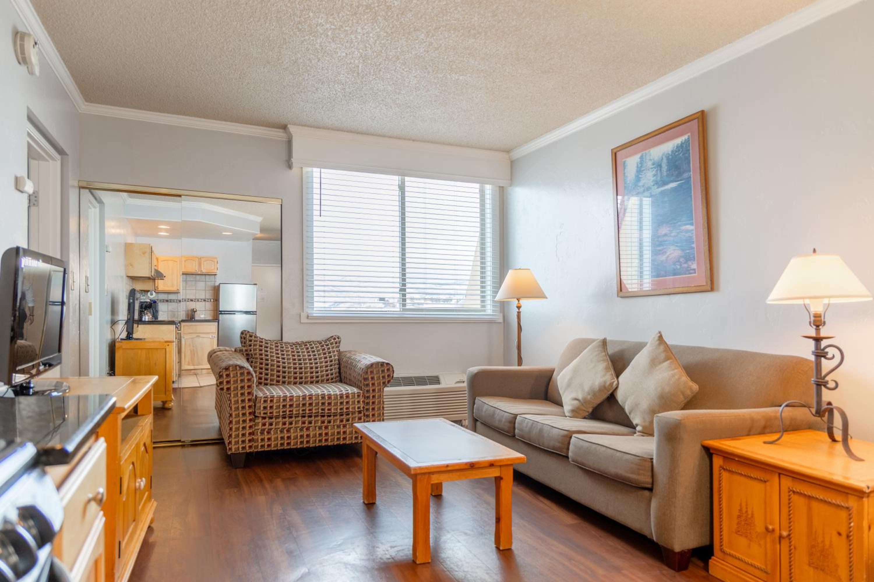 One Bedroom Suite - Photo 16